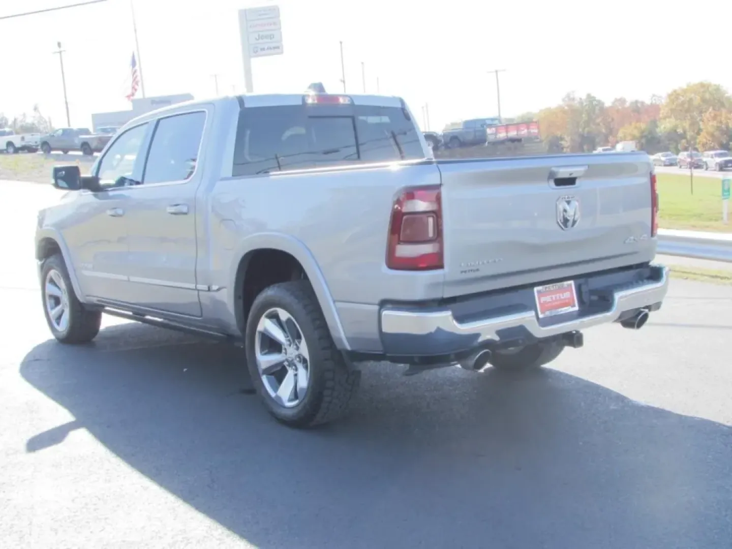 2019 /Black Ram 1500 Limited (1C6SRFHT5KN) with an Other engine, located at 12836 Highway 21, De Soto, MO, 63020, (636) 337-7777, 38.151867, -90.575615 - **Discover Your Next Adventure with This 2019 Ram 1500 at Pettus Ford De Soto!**<br /> <br /> Are you ready to elevate your weekend adventures or tackle your daily commutes with confidence? This robust 2019 Ram 1500 is the perfect companion, designed for those who crave both power and versatility. W - Photo#4