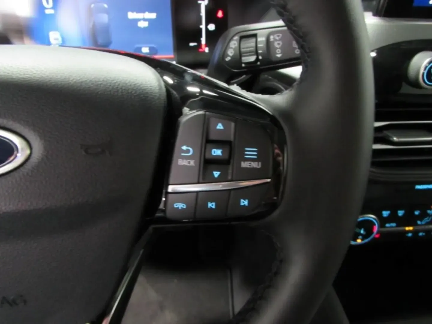 2026 /Ebony Ford Escape Active (1FMCU0GNXTU) with an 1.5L engine, located at 12836 Highway 21, De Soto, MO, 63020, (636) 337-7777, 38.151867, -90.575615 - ### Discover Your Next Adventure with the 2026 Ford Escape Active at Pettus Ford De Soto!<br /> <br /> Are you ready to elevate your driving experience? The 2026 Ford Escape Active is more than just a vehicle; it's your passport to adventure, perfect for weekend getaways, family outings, or your dai - Photo#13