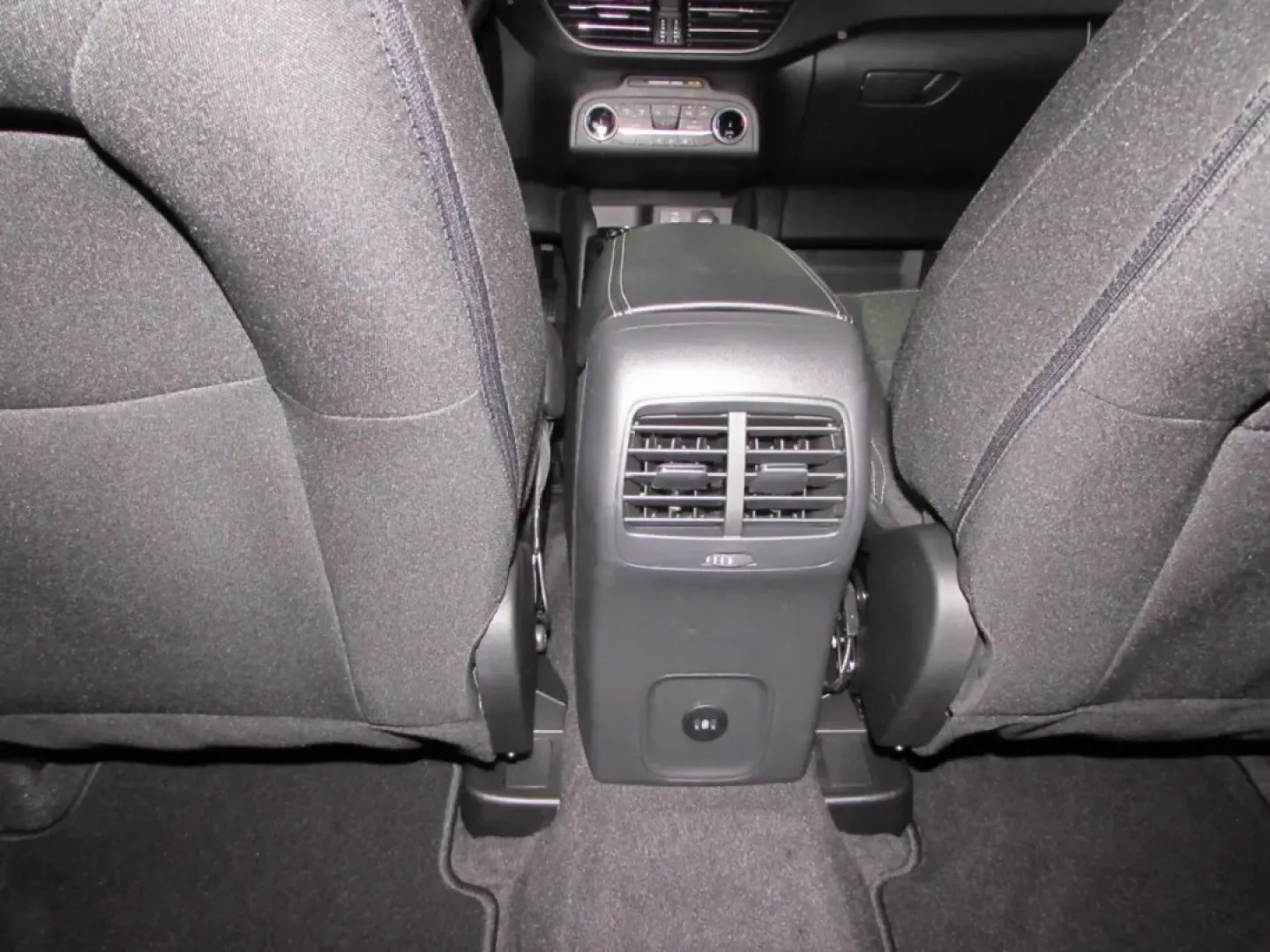 2026 /Ebony Ford Escape Active (1FMCU0GNXTU) with an 1.5L engine, located at 12836 Highway 21, De Soto, MO, 63020, (636) 337-7777, 38.151867, -90.575615 - ### Discover Your Next Adventure with the 2026 Ford Escape Active at Pettus Ford De Soto!<br /> <br /> Are you ready to elevate your driving experience? The 2026 Ford Escape Active is more than just a vehicle; it's your passport to adventure, perfect for weekend getaways, family outings, or your dai - Photo#21