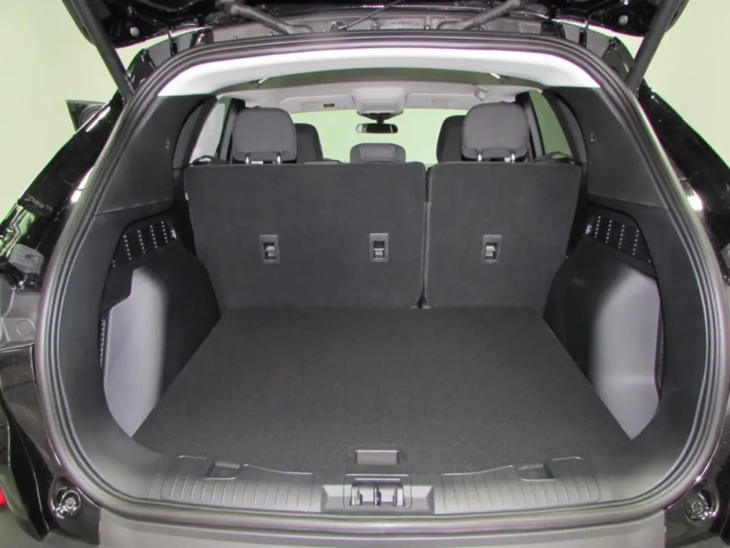 2026 /Ebony Ford Escape Active (1FMCU0GNXTU) with an 1.5L engine, located at 12836 Highway 21, De Soto, MO, 63020, (636) 337-7777, 38.151867, -90.575615 - ### Discover Your Next Adventure with the 2026 Ford Escape Active at Pettus Ford De Soto!<br /> <br /> Are you ready to elevate your driving experience? The 2026 Ford Escape Active is more than just a vehicle; it's your passport to adventure, perfect for weekend getaways, family outings, or your dai - Photo#22