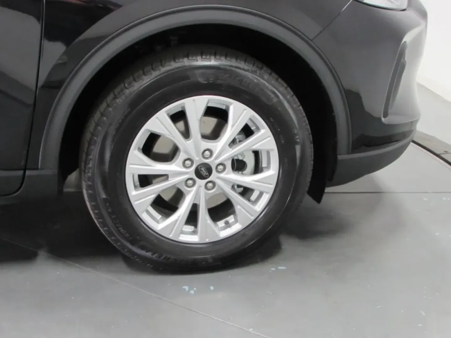 2026 /Ebony Ford Escape Active (1FMCU0GNXTU) with an 1.5L engine, located at 12836 Highway 21, De Soto, MO, 63020, (636) 337-7777, 38.151867, -90.575615 - ### Discover Your Next Adventure with the 2026 Ford Escape Active at Pettus Ford De Soto!<br /> <br /> Are you ready to elevate your driving experience? The 2026 Ford Escape Active is more than just a vehicle; it's your passport to adventure, perfect for weekend getaways, family outings, or your dai - Photo#8