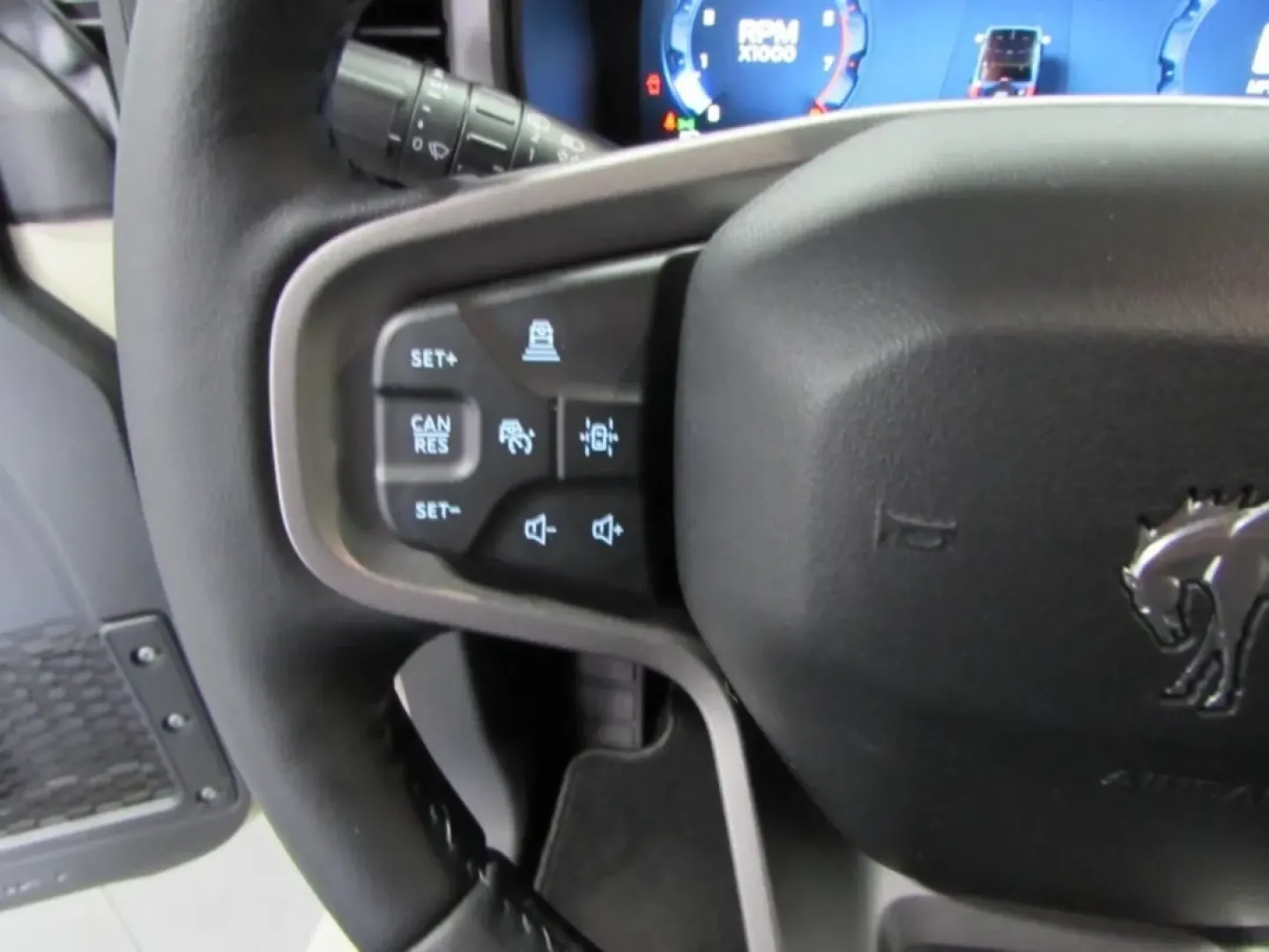 2025 /Black Onyx Ford Bronco Badlands (1FMEE9BP2SL) with an 2.7L V6 engine, located at 12836 Highway 21, De Soto, MO, 63020, (636) 337-7777, 38.151867, -90.575615 - Discover adventure on and off the road with the 2025 Ford Bronco Badlands, now available at Pettus Ford De Soto. Whether you're a weekend warrior eager to explore the great outdoors or a family seeking a reliable and spacious SUV for everyday use, this vehicle is designed to meet your needs. With ju - Photo#14