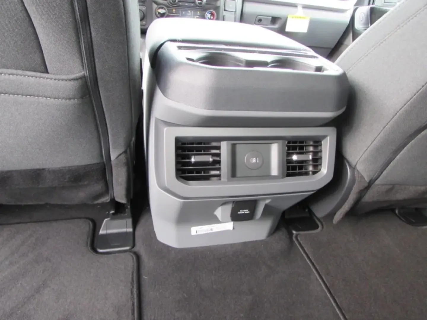 2026 Ford F-250SD XLT (1FT8W2BM3TE) with an 6.7L engine, located at 12836 Highway 21, De Soto, MO, 63020, (636) 337-7777, 38.151867, -90.575615 - **Experience the Power of the 2026 Ford Super Duty F-250 SRW-Your Ultimate Workhorse!**<br /> <br /> Are you ready to elevate your lifestyle and tackle any challenge that comes your way? Whether you're hauling heavy loads for work or embarking on weekend adventures with the family, the 2026 Ford Sup - Photo#29