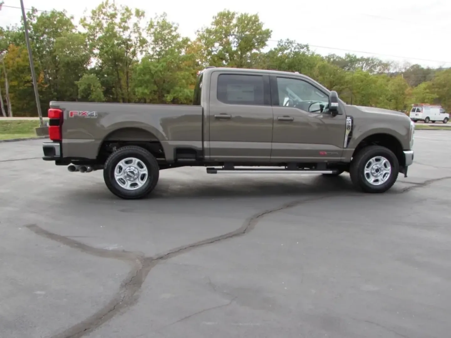 2026 Ford F-250SD XLT (1FT8W2BM3TE) with an 6.7L engine, located at 12836 Highway 21, De Soto, MO, 63020, (636) 337-7777, 38.151867, -90.575615 - **Experience the Power of the 2026 Ford Super Duty F-250 SRW-Your Ultimate Workhorse!**<br /> <br /> Are you ready to elevate your lifestyle and tackle any challenge that comes your way? Whether you're hauling heavy loads for work or embarking on weekend adventures with the family, the 2026 Ford Sup - Photo#7