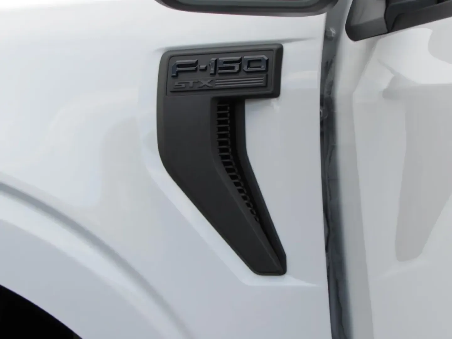 2025 /Black Ford F-150 STX (1FTFW2L56SK) with an 5.0L engine, Automatic transmission, located at 12836 Highway 21, De Soto, MO, 63020, (636) 337-7777, 38.151867, -90.575615 - Are you ready to elevate your lifestyle with a powerful and versatile truck that can handle everything from daily commutes to weekend adventures? Look no further! At Pettus Ford De Soto, we are thrilled to present this stunning 2025 Ford F-150 STX, perfect for those who demand both capability and co - Photo#10