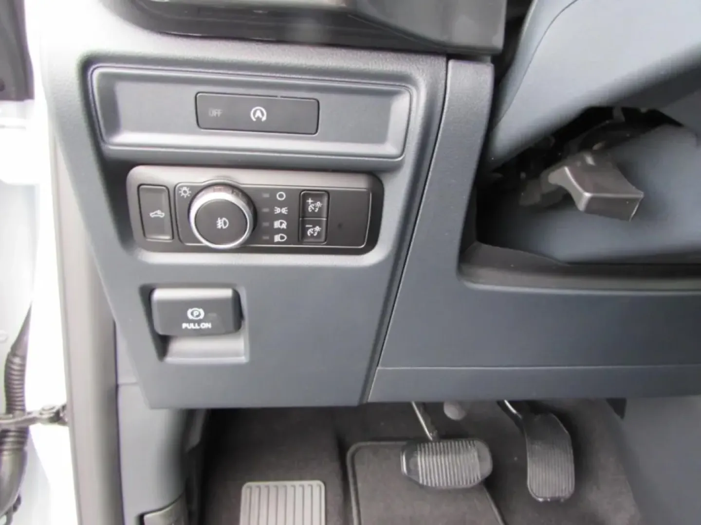 2025 /Black Ford F-150 STX (1FTFW2L56SK) with an 5.0L engine, Automatic transmission, located at 12836 Highway 21, De Soto, MO, 63020, (636) 337-7777, 38.151867, -90.575615 - Are you ready to elevate your lifestyle with a powerful and versatile truck that can handle everything from daily commutes to weekend adventures? Look no further! At Pettus Ford De Soto, we are thrilled to present this stunning 2025 Ford F-150 STX, perfect for those who demand both capability and co - Photo#16