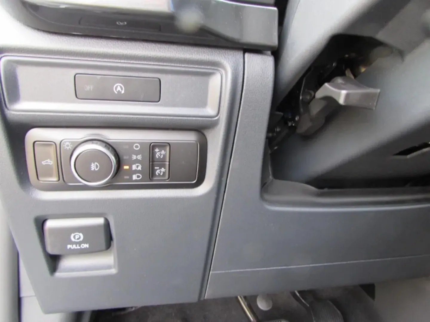 2025 /Black Ford F-150 STX (1FTFW2L5XSK) with an 5.0L engine, Automatic transmission, located at 12836 Highway 21, De Soto, MO, 63020, (636) 337-7777, 38.151867, -90.575615 - ### Discover Your Next Adventure with the 2025 Ford F-150 STX at Pettus Ford De Soto!<br /> <br /> Are you ready to elevate your lifestyle? Whether you're tackling daily commutes, planning weekend getaways, or taking on demanding work projects, the 2025 Ford F-150 STX is your perfect companion. With - Photo#17