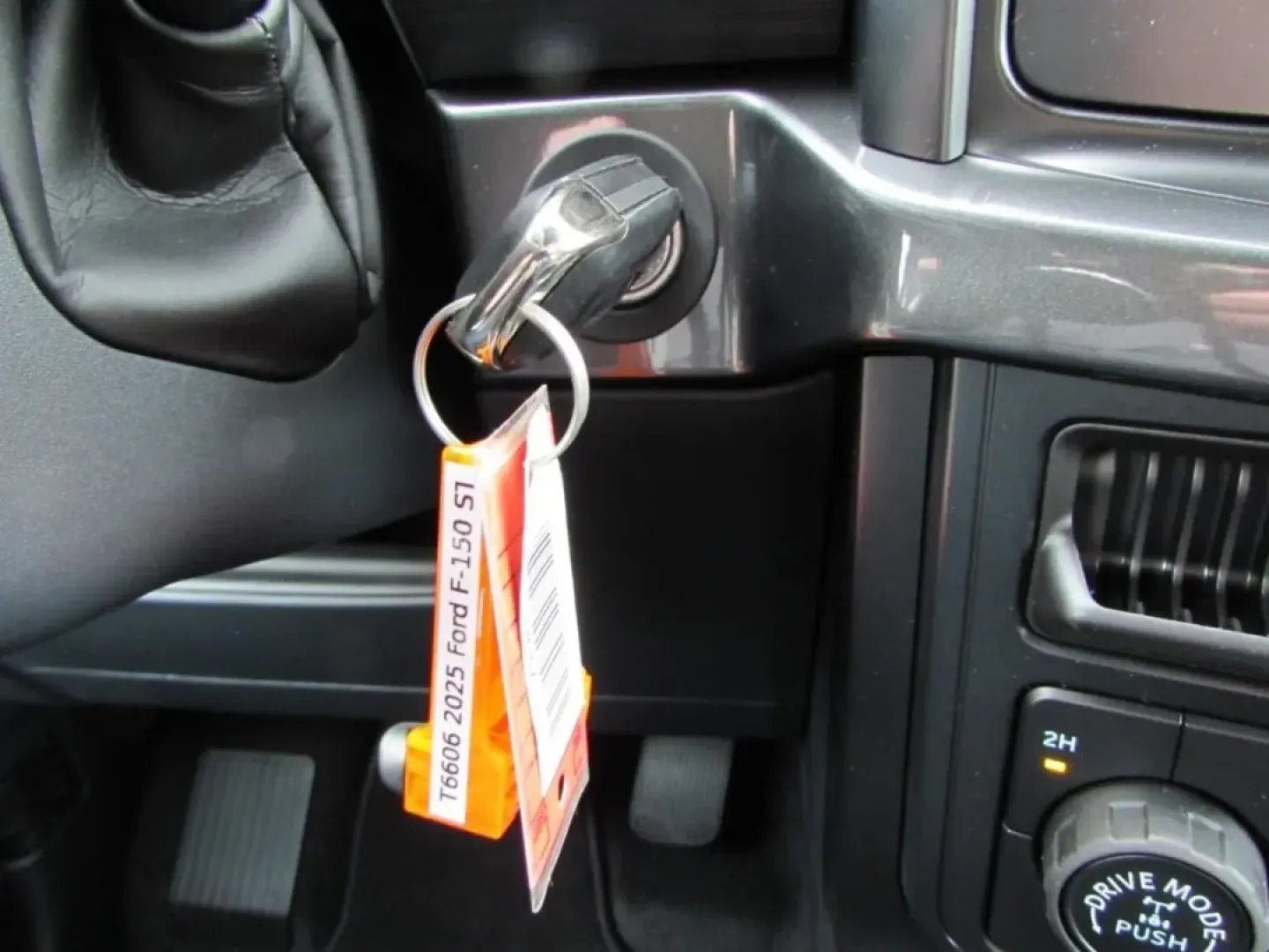 2025 /Black Ford F-150 STX (1FTFW2L5XSK) with an 5.0L engine, Automatic transmission, located at 12836 Highway 21, De Soto, MO, 63020, (636) 337-7777, 38.151867, -90.575615 - ### Discover Your Next Adventure with the 2025 Ford F-150 STX at Pettus Ford De Soto!<br /> <br /> Are you ready to elevate your lifestyle? Whether you're tackling daily commutes, planning weekend getaways, or taking on demanding work projects, the 2025 Ford F-150 STX is your perfect companion. With - Photo#30