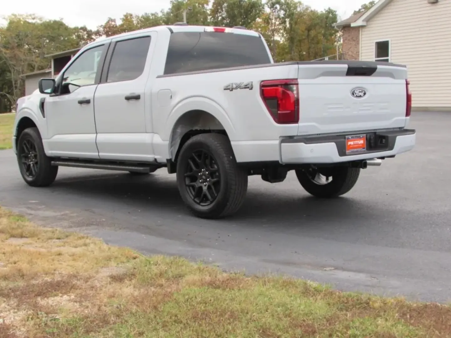 2025 /Black Ford F-150 STX (1FTFW2L5XSK) with an 5.0L engine, Automatic transmission, located at 12836 Highway 21, De Soto, MO, 63020, (636) 337-7777, 38.151867, -90.575615 - ### Discover Your Next Adventure with the 2025 Ford F-150 STX at Pettus Ford De Soto!<br /> <br /> Are you ready to elevate your lifestyle? Whether you're tackling daily commutes, planning weekend getaways, or taking on demanding work projects, the 2025 Ford F-150 STX is your perfect companion. With - Photo#4