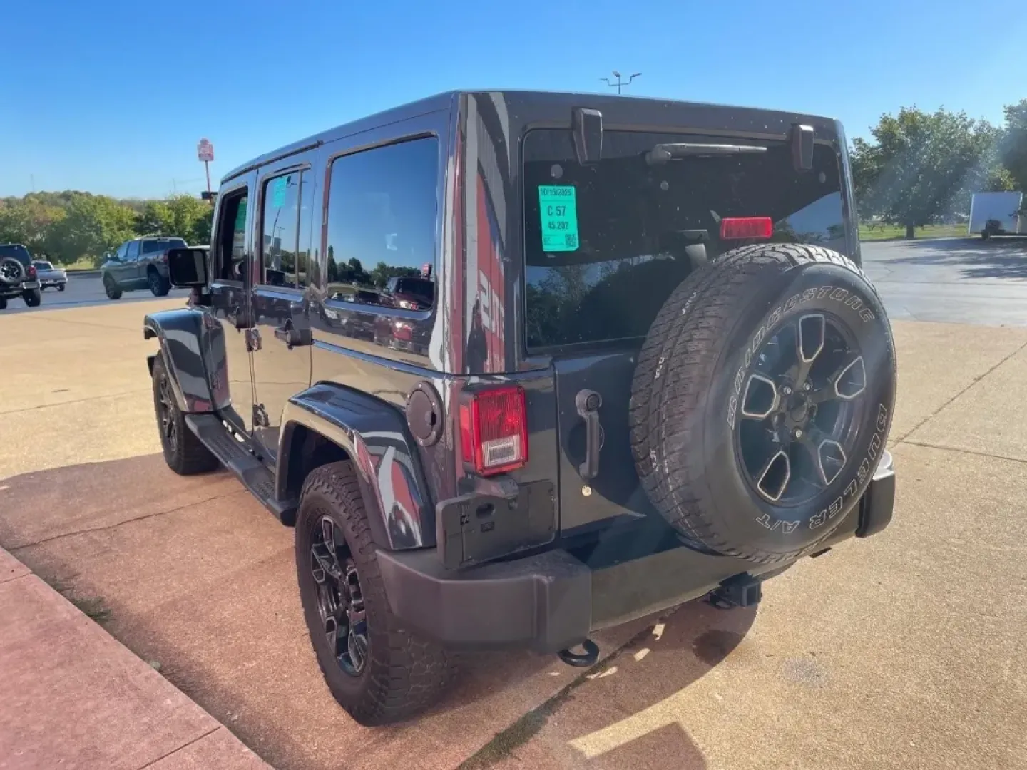 2018 /Black Leather Jeep Wrangler Unlimited Altitude (1C4BJWEG9JL) with an 3.6L V6 24V VVT engine, located at 970 Woodlawn Dr., Farmington, MO, 63640, (573) 431-7800, 37.825642, -90.468674 - Are you ready to embark on your next adventure? Whether you're navigating city streets or tackling rugged trails, the 2018 Jeep Wrangler is the ultimate companion for those who crave both excitement and reliability. At Pettus CDJR Farmington, we understand that your vehicle is more than just a means - Photo#3