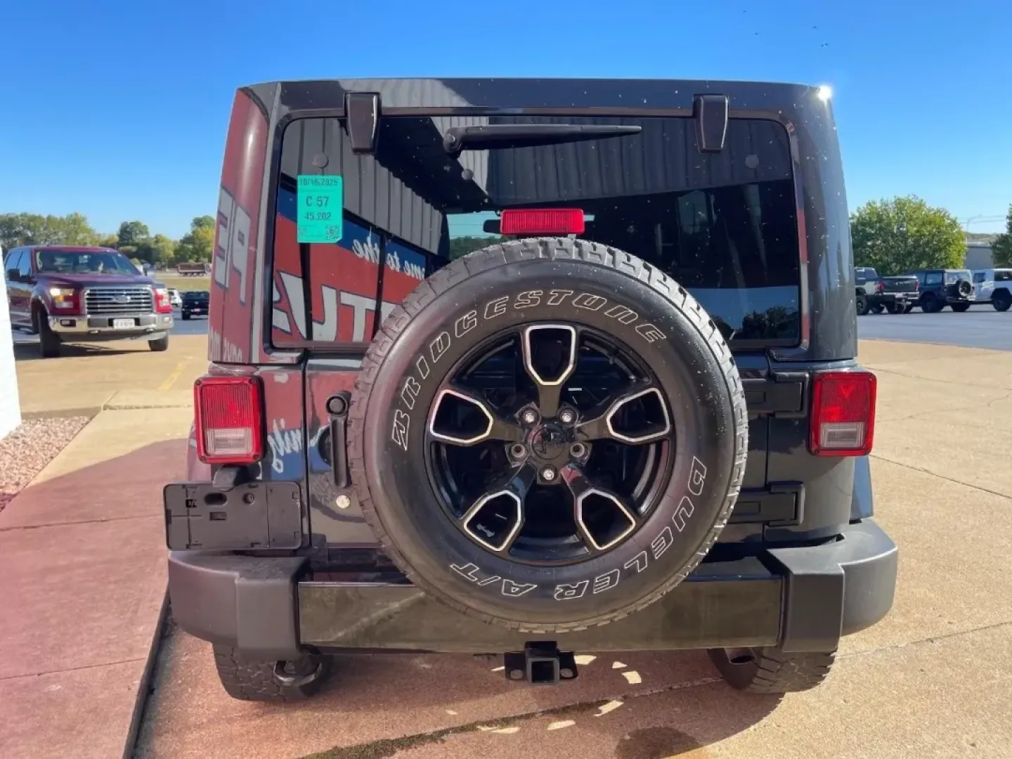 2018 /Black Leather Jeep Wrangler Unlimited Altitude (1C4BJWEG9JL) with an 3.6L V6 24V VVT engine, located at 970 Woodlawn Dr., Farmington, MO, 63640, (573) 431-7800, 37.825642, -90.468674 - Are you ready to embark on your next adventure? Whether you're navigating city streets or tackling rugged trails, the 2018 Jeep Wrangler is the ultimate companion for those who crave both excitement and reliability. At Pettus CDJR Farmington, we understand that your vehicle is more than just a means - Photo#4
