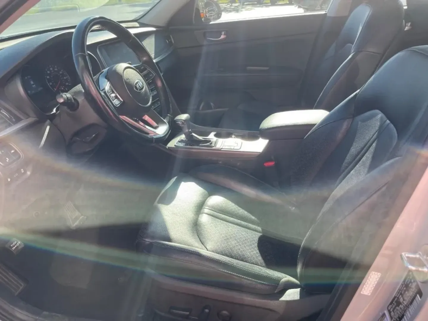 2020 /Black Leather Kia Optima SE (5XXGT4L34LG) with an 2.4L DOHC I4 GDI engine, Automatic transmission, located at 970 Woodlawn Dr., Farmington, MO, 63640, (573) 431-7800, 37.825642, -90.468674 - **Discover Your Next Adventure with the 2020 Kia Optima from Pettus CDJR Farmington!**<br /> <br /> Are you searching for a reliable, stylish, and fuel-efficient sedan to enhance your daily drive? Look no further! The 2020 Kia Optima, available now at Pettus CDJR Farmington, is perfect for long comm - Photo#6