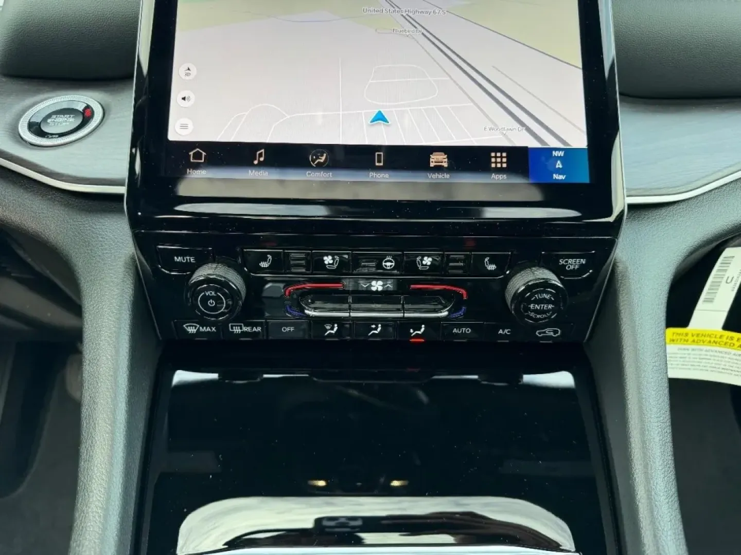 2025 /Global Black Leather Jeep Grand Cherokee Limited (1C4RJHBG2SC) with an 3.6L V6 24V VVT UPG I engine, located at 970 Woodlawn Dr., Farmington, MO, 63640, (573) 431-7800, 37.825642, -90.468674 - **Explore the Open Road with the 2025 Jeep Grand Cherokee Limited: Your Next Adventure Awaits!**<br /> <br /> Are you ready to elevate your driving experience? Whether you're navigating the daily grind of long commutes or embarking on weekend getaways with family and friends, the **2025 Jeep Grand C - Photo#16