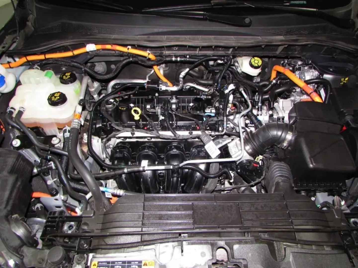 2022 /Dark Earth Gray Ford Escape SE Hybrid (1FMCU9BZ9NU) with an Other engine, Automatic transmission, located at 12836 Highway 21, De Soto, MO, 63020, (636) 337-7777, 38.151867, -90.575615 - **Discover Your Next Adventure with the Versatile 2022 Ford Escape SE Hybrid!**<br /> <br /> Are you ready to elevate your lifestyle? Whether you're commuting to work, heading out for family get-togethers, or planning weekend adventures, the 2022 Ford Escape SE Hybrid is the perfect companion. This - Photo#8