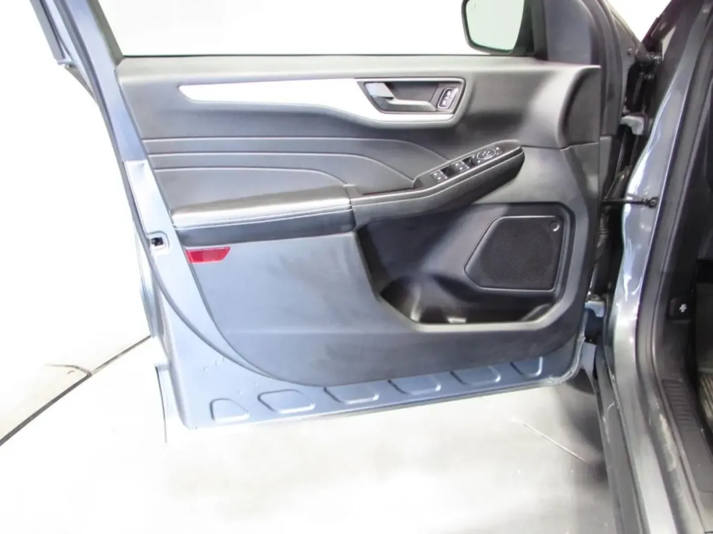 2022 /Dark Earth Gray Ford Escape SE Hybrid (1FMCU9BZ9NU) with an Other engine, Automatic transmission, located at 12836 Highway 21, De Soto, MO, 63020, (636) 337-7777, 38.151867, -90.575615 - **Discover Your Next Adventure with the Versatile 2022 Ford Escape SE Hybrid!**<br /> <br /> Are you ready to elevate your lifestyle? Whether you're commuting to work, heading out for family get-togethers, or planning weekend adventures, the 2022 Ford Escape SE Hybrid is the perfect companion. This - Photo#11