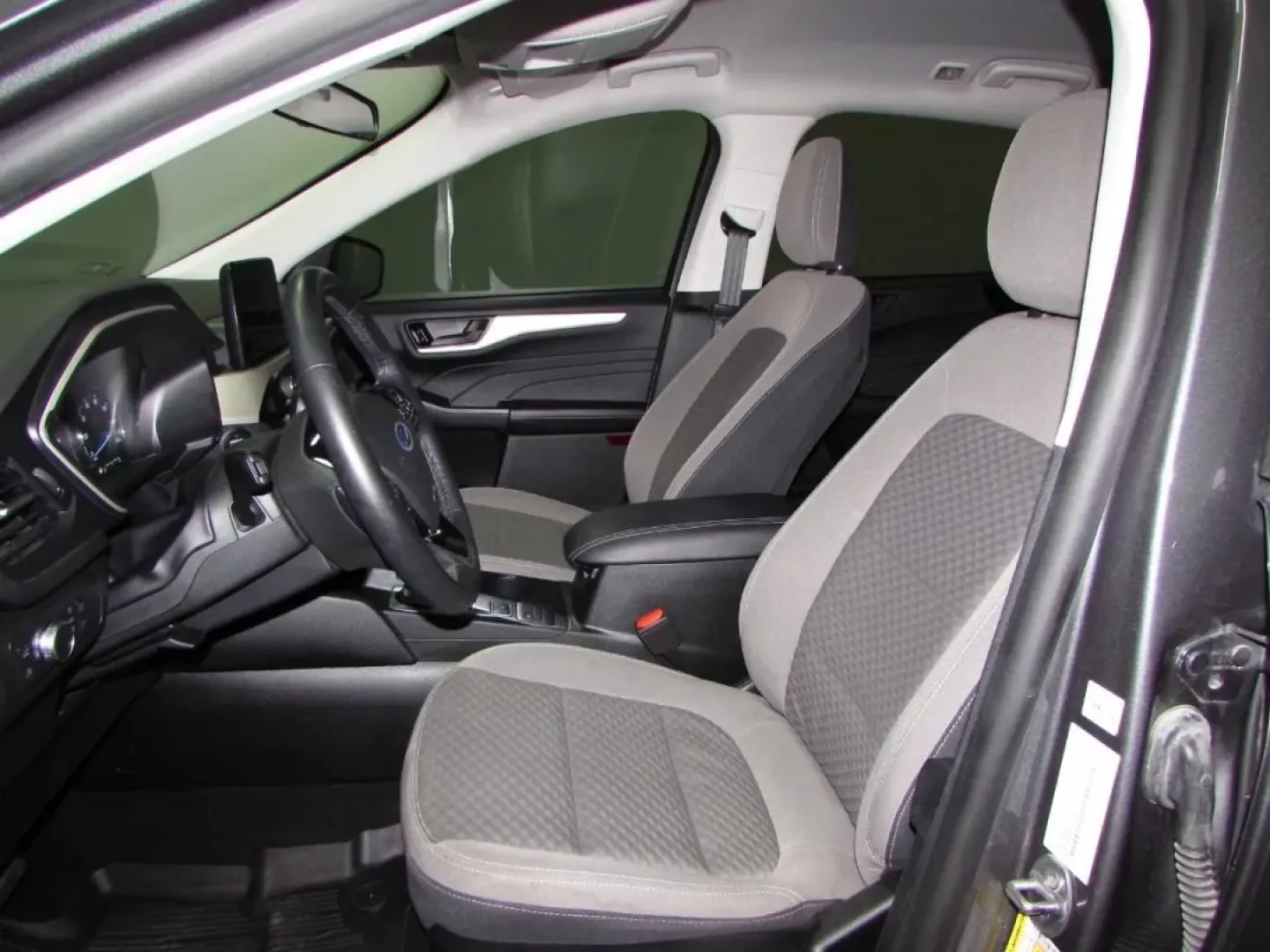 2022 /Dark Earth Gray Ford Escape SE Hybrid (1FMCU9BZ9NU) with an Other engine, Automatic transmission, located at 12836 Highway 21, De Soto, MO, 63020, (636) 337-7777, 38.151867, -90.575615 - **Discover Your Next Adventure with the Versatile 2022 Ford Escape SE Hybrid!**<br /> <br /> Are you ready to elevate your lifestyle? Whether you're commuting to work, heading out for family get-togethers, or planning weekend adventures, the 2022 Ford Escape SE Hybrid is the perfect companion. This - Photo#12