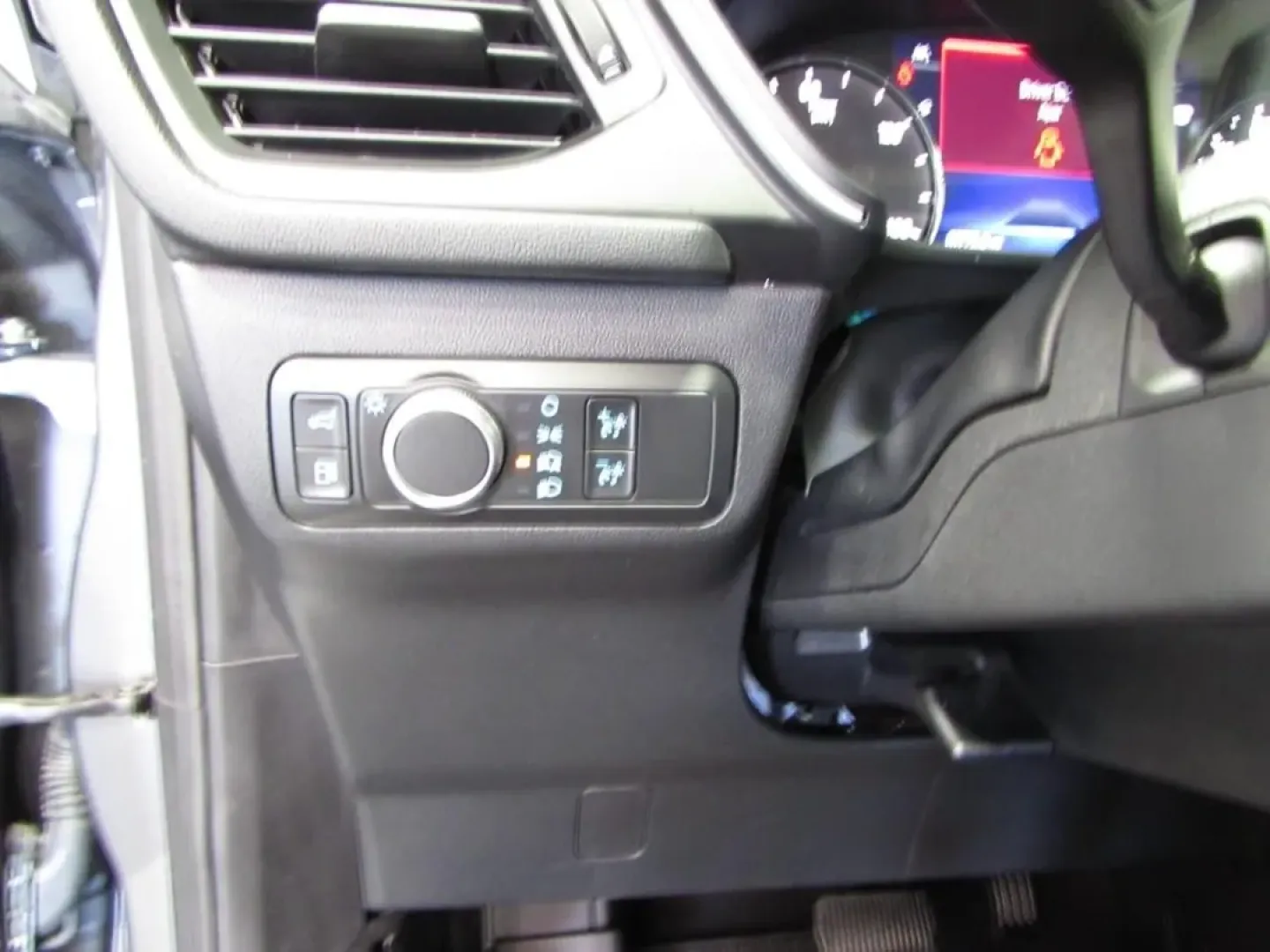 2022 /Dark Earth Gray Ford Escape SE Hybrid (1FMCU9BZ9NU) with an Other engine, Automatic transmission, located at 12836 Highway 21, De Soto, MO, 63020, (636) 337-7777, 38.151867, -90.575615 - **Discover Your Next Adventure with the Versatile 2022 Ford Escape SE Hybrid!**<br /> <br /> Are you ready to elevate your lifestyle? Whether you're commuting to work, heading out for family get-togethers, or planning weekend adventures, the 2022 Ford Escape SE Hybrid is the perfect companion. This - Photo#13