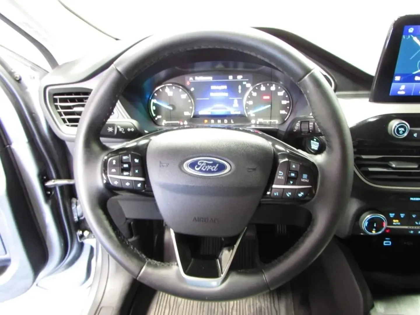 2022 /Dark Earth Gray Ford Escape SE Hybrid (1FMCU9BZ9NU) with an Other engine, Automatic transmission, located at 12836 Highway 21, De Soto, MO, 63020, (636) 337-7777, 38.151867, -90.575615 - **Discover Your Next Adventure with the Versatile 2022 Ford Escape SE Hybrid!**<br /> <br /> Are you ready to elevate your lifestyle? Whether you're commuting to work, heading out for family get-togethers, or planning weekend adventures, the 2022 Ford Escape SE Hybrid is the perfect companion. This - Photo#15