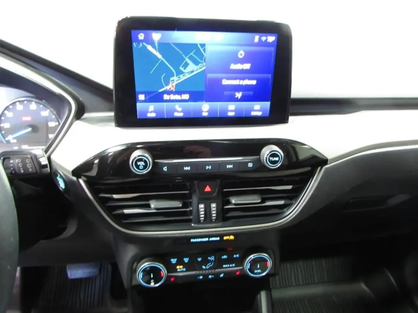 2022 /Dark Earth Gray Ford Escape SE Hybrid (1FMCU9BZ9NU) with an Other engine, Automatic transmission, located at 12836 Highway 21, De Soto, MO, 63020, (636) 337-7777, 38.151867, -90.575615 - **Discover Your Next Adventure with the Versatile 2022 Ford Escape SE Hybrid!**<br /> <br /> Are you ready to elevate your lifestyle? Whether you're commuting to work, heading out for family get-togethers, or planning weekend adventures, the 2022 Ford Escape SE Hybrid is the perfect companion. This - Photo#18