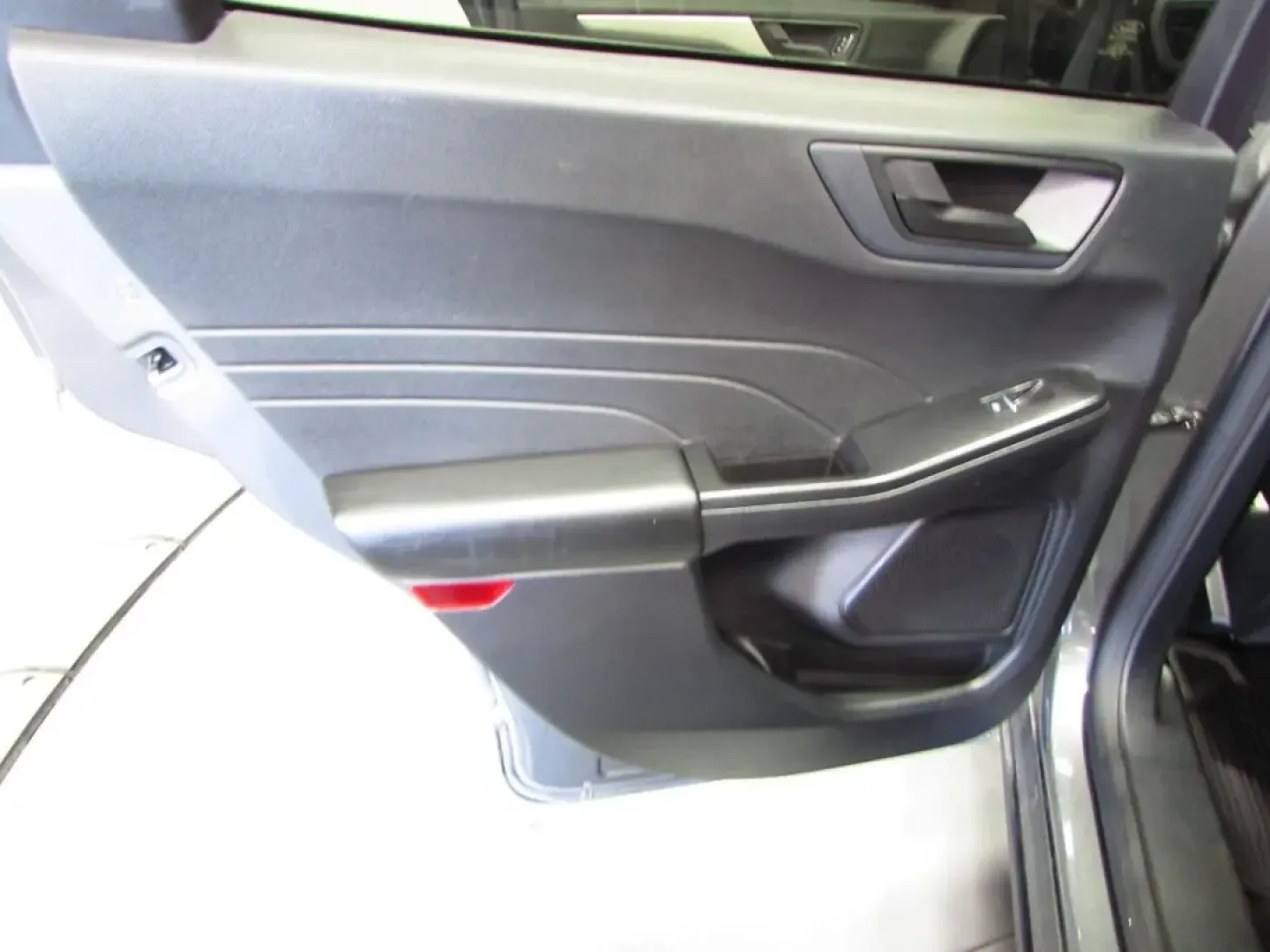 2022 /Dark Earth Gray Ford Escape SE Hybrid (1FMCU9BZ9NU) with an Other engine, Automatic transmission, located at 12836 Highway 21, De Soto, MO, 63020, (636) 337-7777, 38.151867, -90.575615 - **Discover Your Next Adventure with the Versatile 2022 Ford Escape SE Hybrid!**<br /> <br /> Are you ready to elevate your lifestyle? Whether you're commuting to work, heading out for family get-togethers, or planning weekend adventures, the 2022 Ford Escape SE Hybrid is the perfect companion. This - Photo#22