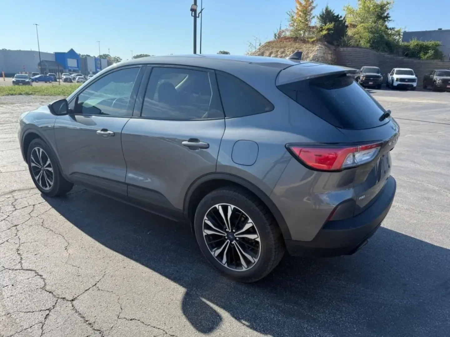 2022 /Dark Earth Gray Ford Escape SE Hybrid (1FMCU9BZ9NU) with an Other engine, Automatic transmission, located at 12836 Highway 21, De Soto, MO, 63020, (636) 337-7777, 38.151867, -90.575615 - **Discover Your Next Adventure with the Versatile 2022 Ford Escape SE Hybrid!**<br /> <br /> Are you ready to elevate your lifestyle? Whether you're commuting to work, heading out for family get-togethers, or planning weekend adventures, the 2022 Ford Escape SE Hybrid is the perfect companion. This - Photo#2
