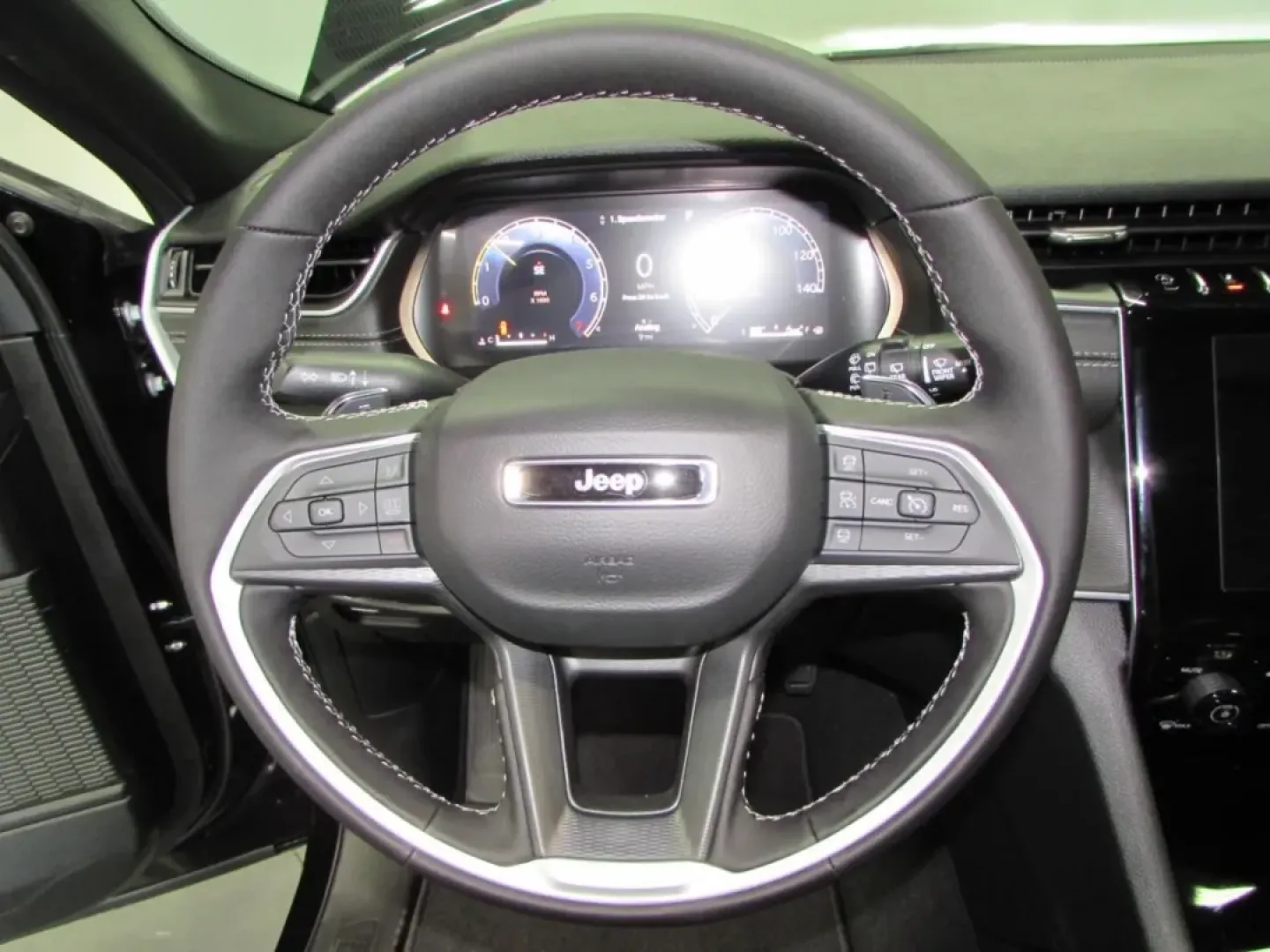 2025 /Global Black Jeep Grand Cherokee Altitude X (1C4RJHAG3S8) with an Other engine, Automatic transmission, located at 12830 Highway 21, De Soto, MO, 63020, (636) 337-7777, 38.153099, -90.573624 - **Adventure Awaits with the 2025 Jeep Grand Cherokee at Pettus CDJR DeSoto!**<br /> <br /> Are you ready to elevate your adventures? Look no further than the 2025 Jeep Grand Cherokee, a versatile SUV designed for those who crave both comfort and capability. Whether you're planning a weekend getaway - Photo#14