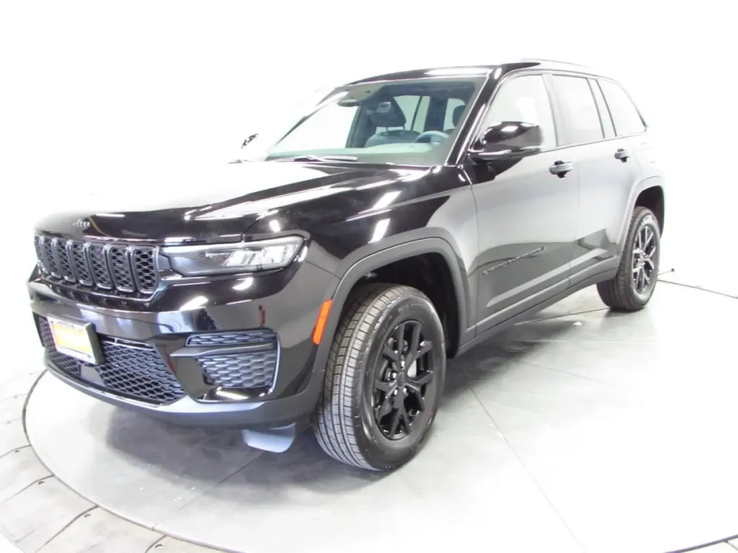 2025 /Global Black Jeep Grand Cherokee Altitude X (1C4RJHAG3S8) with an Other engine, Automatic transmission, located at 12830 Highway 21, De Soto, MO, 63020, (636) 337-7777, 38.153099, -90.573624 - **Adventure Awaits with the 2025 Jeep Grand Cherokee at Pettus CDJR DeSoto!**<br /> <br /> Are you ready to elevate your adventures? Look no further than the 2025 Jeep Grand Cherokee, a versatile SUV designed for those who crave both comfort and capability. Whether you're planning a weekend getaway - Photo#2