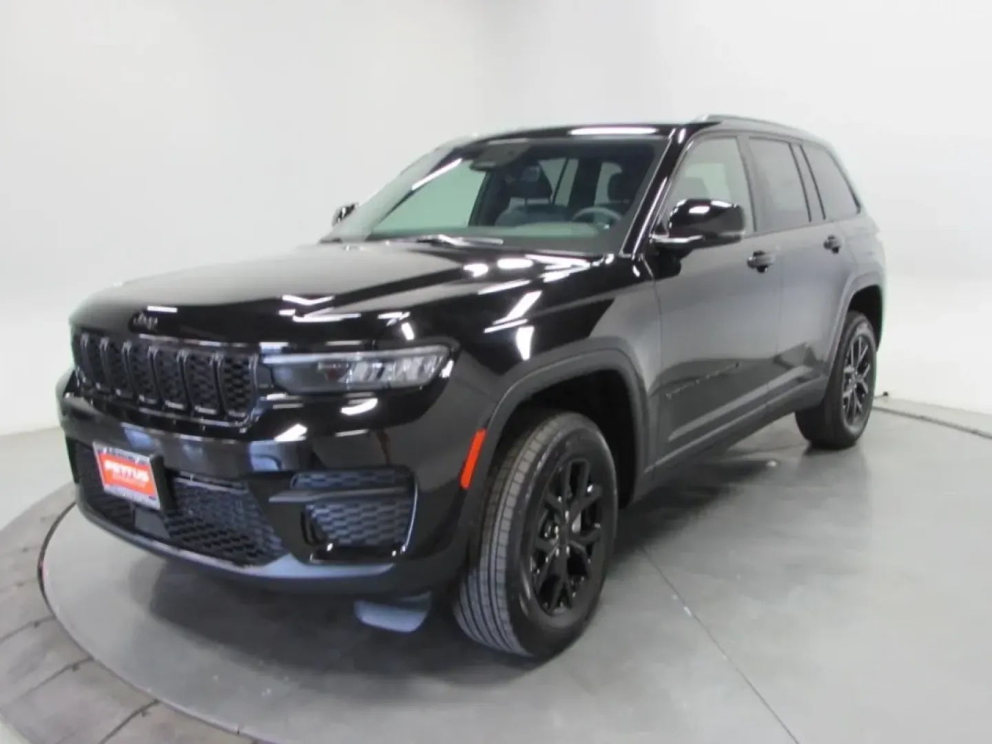 2025 /Global Black Jeep Grand Cherokee Altitude X (1C4RJHAG3S8) with an Other engine, Automatic transmission, located at 12830 Highway 21, De Soto, MO, 63020, (636) 337-7777, 38.153099, -90.573624 - **Adventure Awaits with the 2025 Jeep Grand Cherokee at Pettus CDJR DeSoto!**<br /> <br /> Are you ready to elevate your adventures? Look no further than the 2025 Jeep Grand Cherokee, a versatile SUV designed for those who crave both comfort and capability. Whether you're planning a weekend getaway - Photo#3
