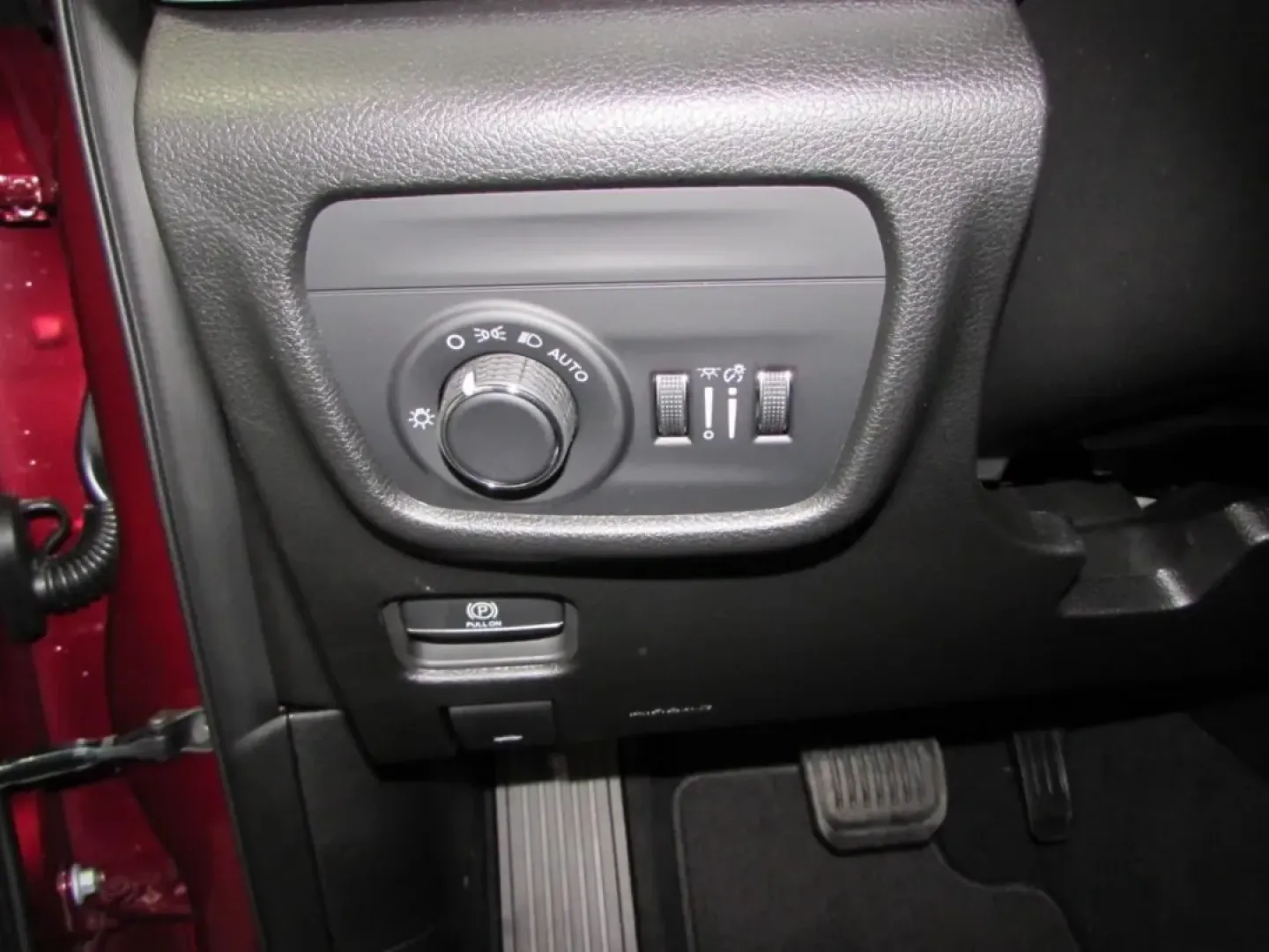 2025 /Global Black Jeep Grand Cherokee Altitude X (1C4RJHAG5S8) with an Other engine, Automatic transmission, located at 12830 Highway 21, De Soto, MO, 63020, (636) 337-7777, 38.153099, -90.573624 - Discover the perfect blend of adventure and family-friendly utility with the 2025 Jeep Grand Cherokee, now available at Pettus CDJR DeSoto! If you're in the market for a vehicle that can handle everything from daily commutes to weekend explorations, this pre-owned SUV is designed for those who crave - Photo#12