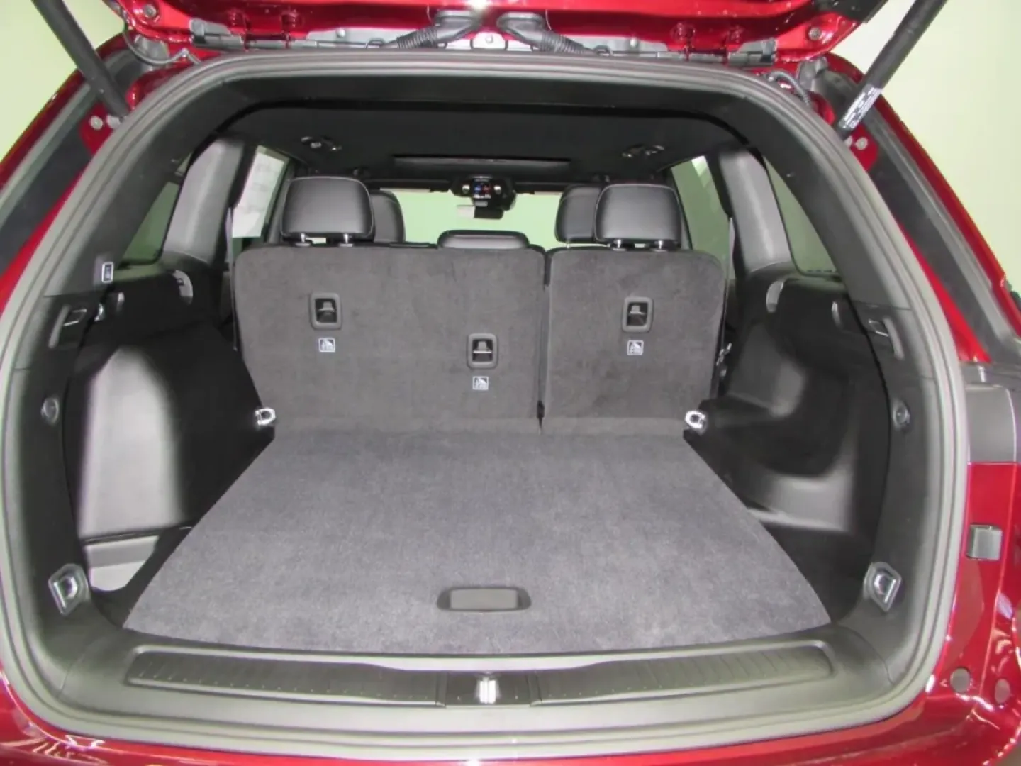 2025 /Global Black Jeep Grand Cherokee Altitude X (1C4RJHAG5S8) with an Other engine, Automatic transmission, located at 12830 Highway 21, De Soto, MO, 63020, (636) 337-7777, 38.153099, -90.573624 - Discover the perfect blend of adventure and family-friendly utility with the 2025 Jeep Grand Cherokee, now available at Pettus CDJR DeSoto! If you're in the market for a vehicle that can handle everything from daily commutes to weekend explorations, this pre-owned SUV is designed for those who crave - Photo#26