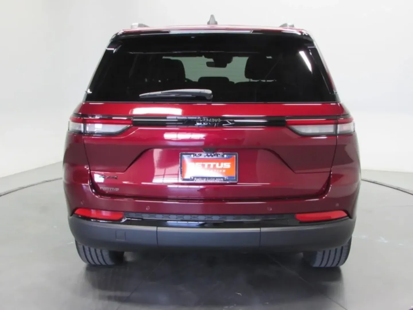 2025 /Global Black Jeep Grand Cherokee Altitude X (1C4RJHAG5S8) with an Other engine, Automatic transmission, located at 12830 Highway 21, De Soto, MO, 63020, (636) 337-7777, 38.153099, -90.573624 - Discover the perfect blend of adventure and family-friendly utility with the 2025 Jeep Grand Cherokee, now available at Pettus CDJR DeSoto! If you're in the market for a vehicle that can handle everything from daily commutes to weekend explorations, this pre-owned SUV is designed for those who crave - Photo#6