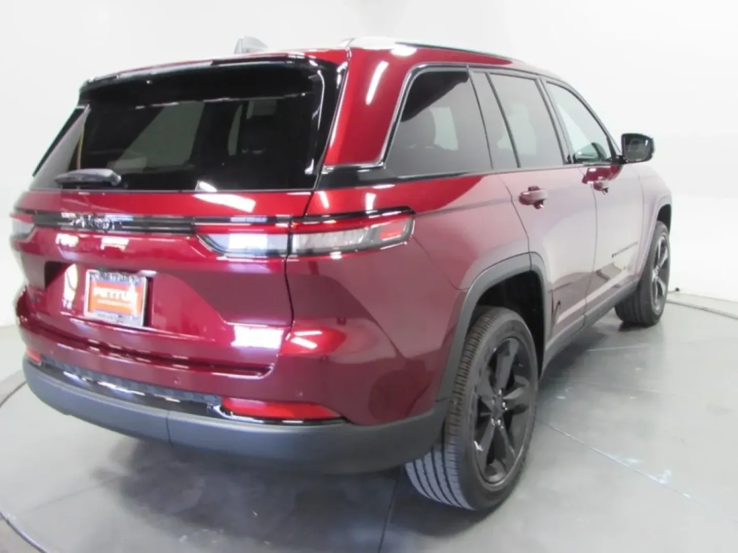 2025 /Global Black Jeep Grand Cherokee Altitude X (1C4RJHAG5S8) with an Other engine, Automatic transmission, located at 12830 Highway 21, De Soto, MO, 63020, (636) 337-7777, 38.153099, -90.573624 - Discover the perfect blend of adventure and family-friendly utility with the 2025 Jeep Grand Cherokee, now available at Pettus CDJR DeSoto! If you're in the market for a vehicle that can handle everything from daily commutes to weekend explorations, this pre-owned SUV is designed for those who crave - Photo#7