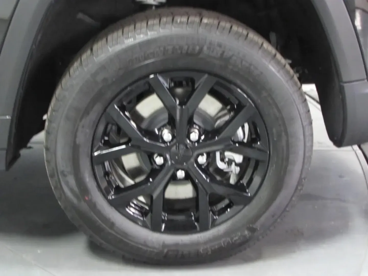 2025 /Global Black Jeep Grand Cherokee Altitude X (1C4RJKAG1S8) with an Other engine, Automatic transmission, located at 12830 Highway 21, De Soto, MO, 63020, (636) 337-7777, 38.153099, -90.573624 - **Discover Your Next Adventure with the 2025 Jeep Grand Cherokee at Pettus CDJR DeSoto!**<br /> <br /> Are you ready to elevate your lifestyle with an SUV that blends rugged capability with luxurious comfort? Whether you're conquering off-road trails, embarking on family road trips, or commuting thr - Photo#9