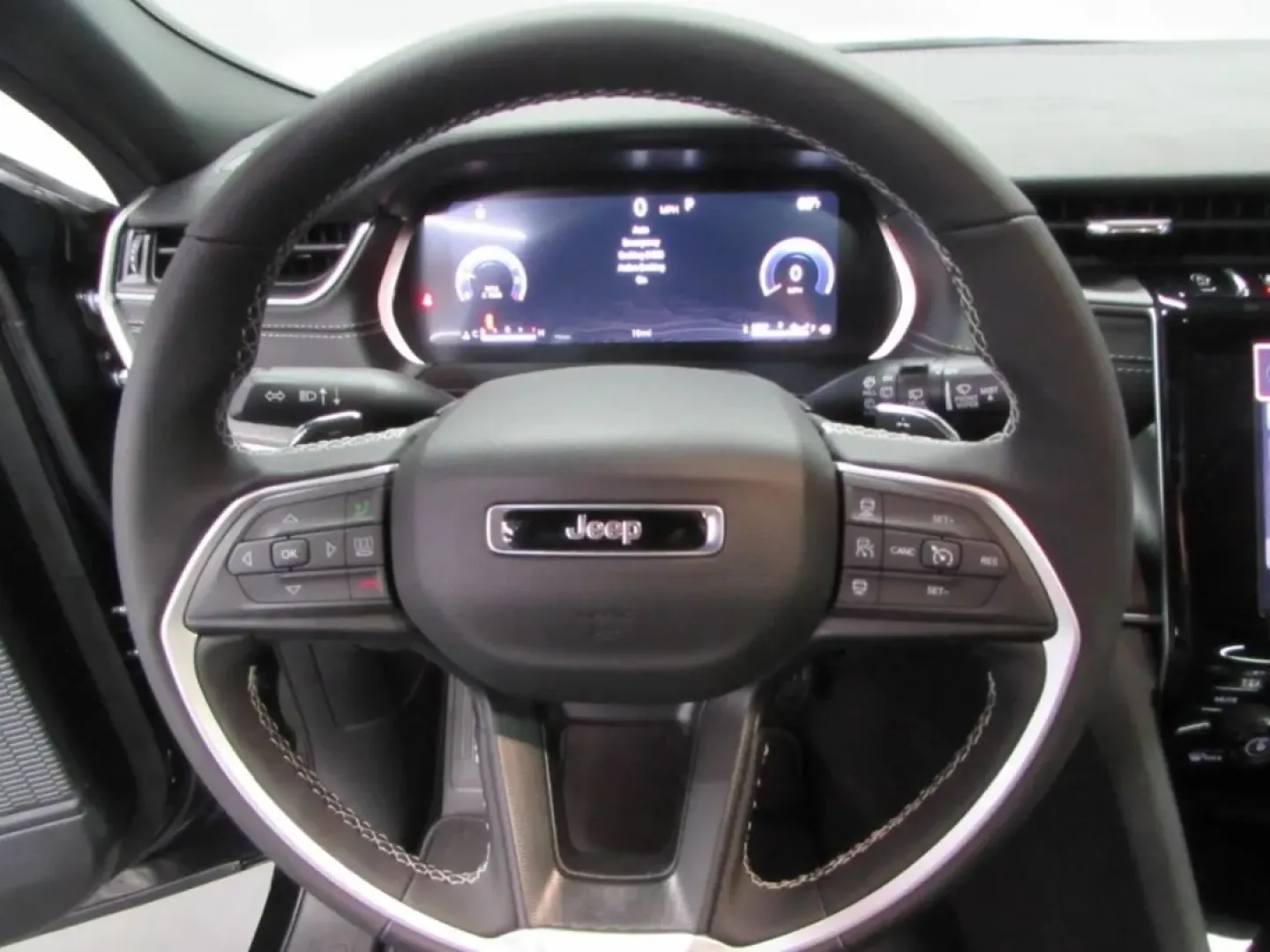 2025 /Global Black Jeep Grand Cherokee Altitude X (1C4RJKAG1S8) with an Other engine, Automatic transmission, located at 12830 Highway 21, De Soto, MO, 63020, (636) 337-7777, 38.153099, -90.573624 - **Discover Your Next Adventure with the 2025 Jeep Grand Cherokee at Pettus CDJR DeSoto!**<br /> <br /> Are you ready to elevate your lifestyle with an SUV that blends rugged capability with luxurious comfort? Whether you're conquering off-road trails, embarking on family road trips, or commuting thr - Photo#14