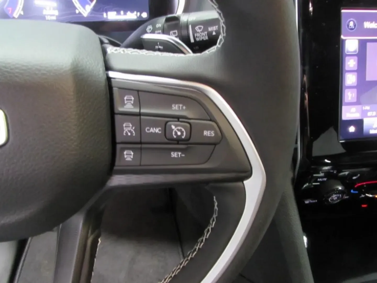 2025 /Global Black Jeep Grand Cherokee Altitude X (1C4RJKAG1S8) with an Other engine, Automatic transmission, located at 12830 Highway 21, De Soto, MO, 63020, (636) 337-7777, 38.153099, -90.573624 - **Discover Your Next Adventure with the 2025 Jeep Grand Cherokee at Pettus CDJR DeSoto!**<br /> <br /> Are you ready to elevate your lifestyle with an SUV that blends rugged capability with luxurious comfort? Whether you're conquering off-road trails, embarking on family road trips, or commuting thr - Photo#16