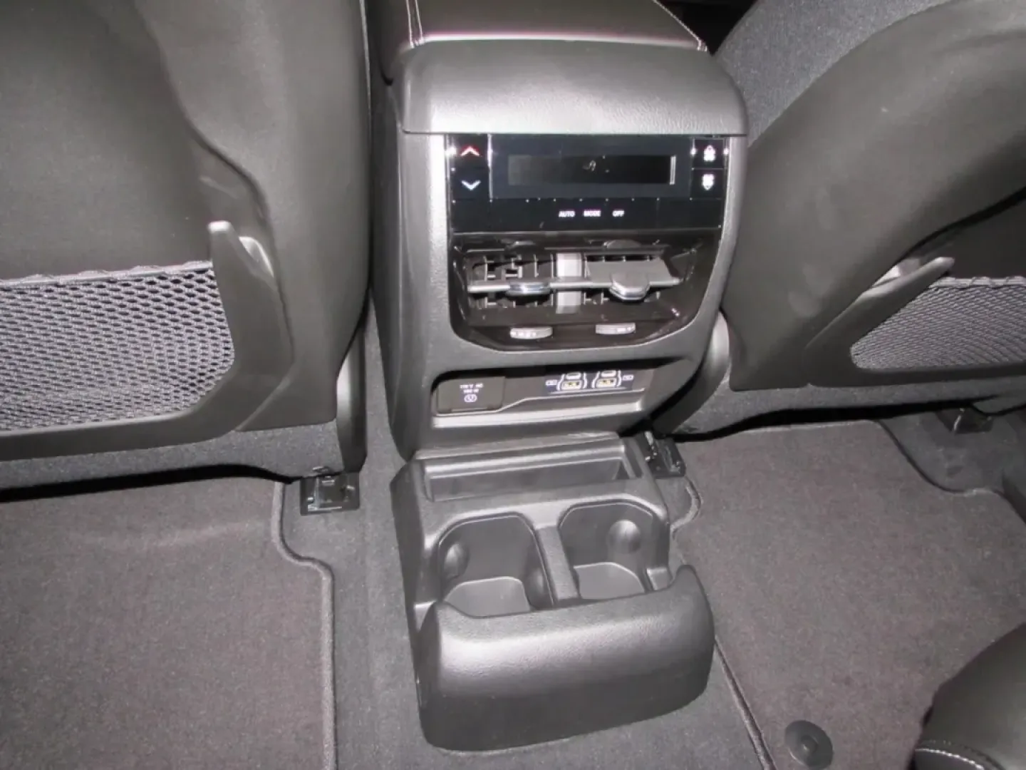 2025 /Global Black Jeep Grand Cherokee Altitude X (1C4RJKAG1S8) with an Other engine, Automatic transmission, located at 12830 Highway 21, De Soto, MO, 63020, (636) 337-7777, 38.153099, -90.573624 - **Discover Your Next Adventure with the 2025 Jeep Grand Cherokee at Pettus CDJR DeSoto!**<br /> <br /> Are you ready to elevate your lifestyle with an SUV that blends rugged capability with luxurious comfort? Whether you're conquering off-road trails, embarking on family road trips, or commuting thr - Photo#25