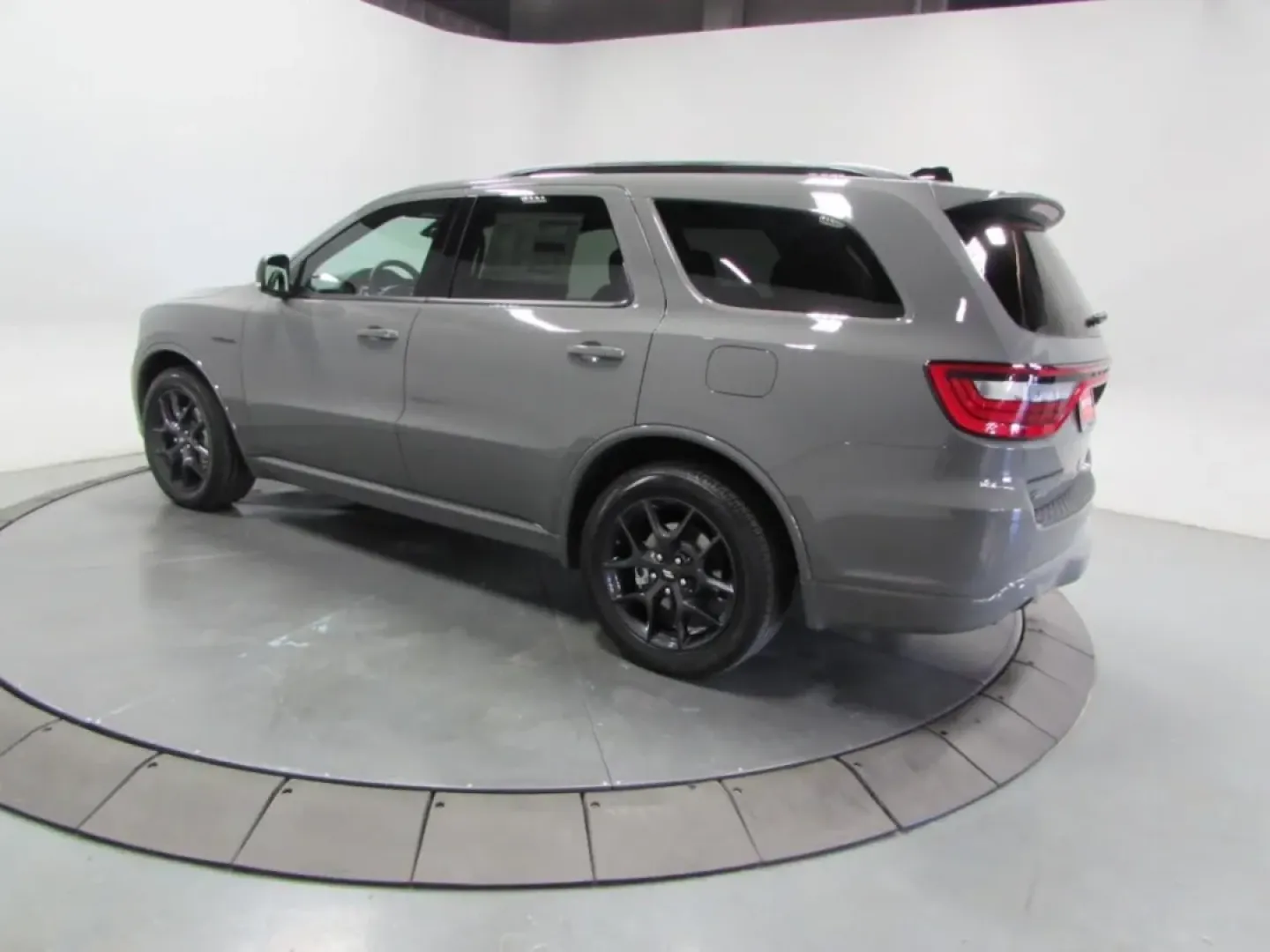 2026 /Black Dodge Durango GT (1C4SDJCT1TC) with an Other engine, Automatic transmission, located at 12830 Highway 21, De Soto, MO, 63020, (636) 337-7777, 38.153099, -90.573624 - Are you ready to elevate your family adventures and weekend getaways? Look no further than the stunning 2026 Dodge Durango, now available at Pettus CDJR DeSoto. This SUV is not just a vehicle; it's your partner for making unforgettable memories with loved ones. Whether you're navigating the bustling - Photo#4