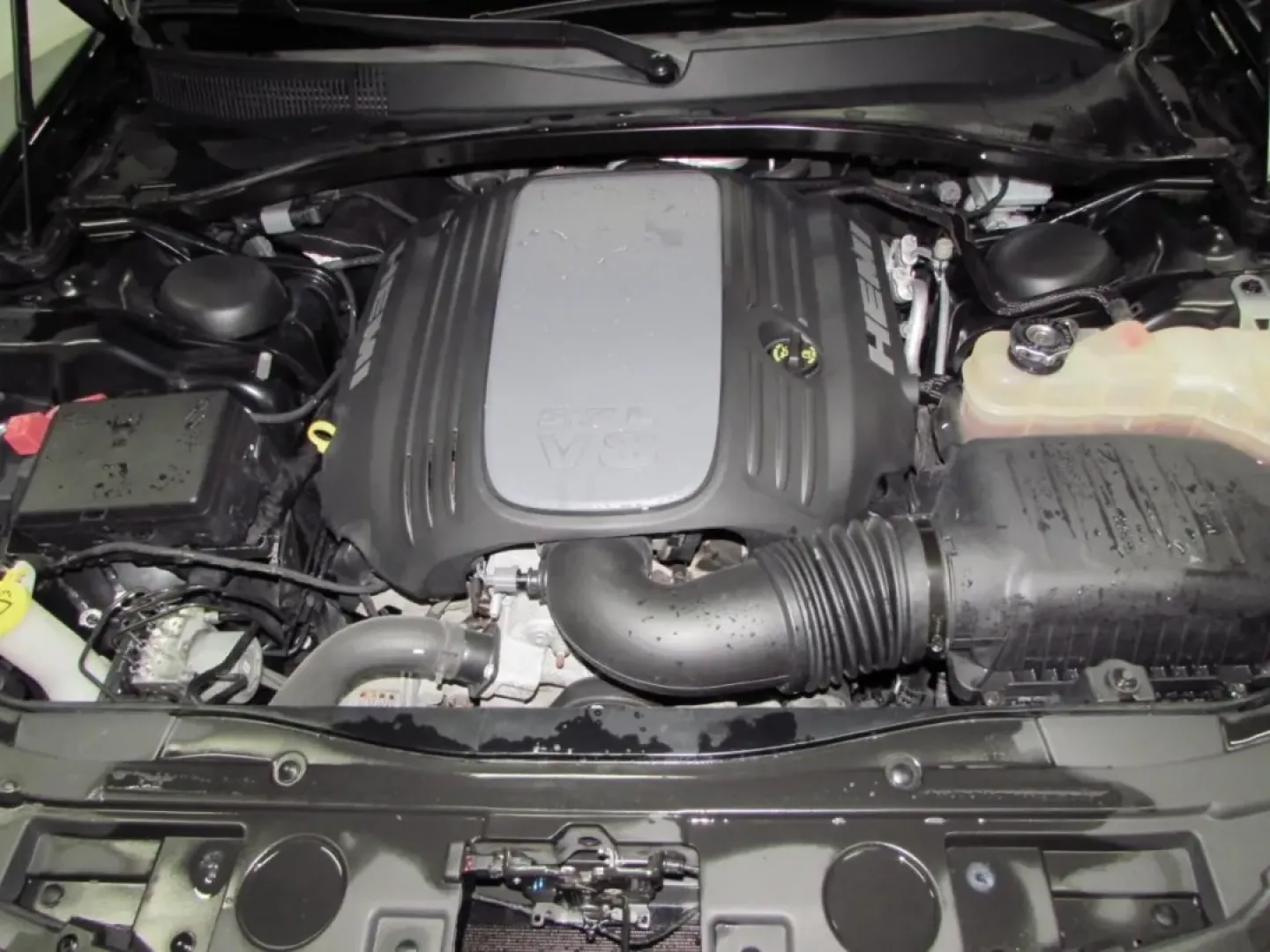 2018 /Black Chrysler 300 C (2C3CCAPT8JH) with an Other engine, Automatic transmission, located at 12830 Highway 21, De Soto, MO, 63020, (636) 337-7777, 38.153099, -90.573624 - Looking for a spacious and luxurious sedan that perfectly balances comfort and performance? The 2018 Chrysler 300C is the ideal choice for those who appreciate the finer things in life while still needing a reliable vehicle for daily commutes or weekend getaways. With its powerful 5.7L engine and re - Photo#8