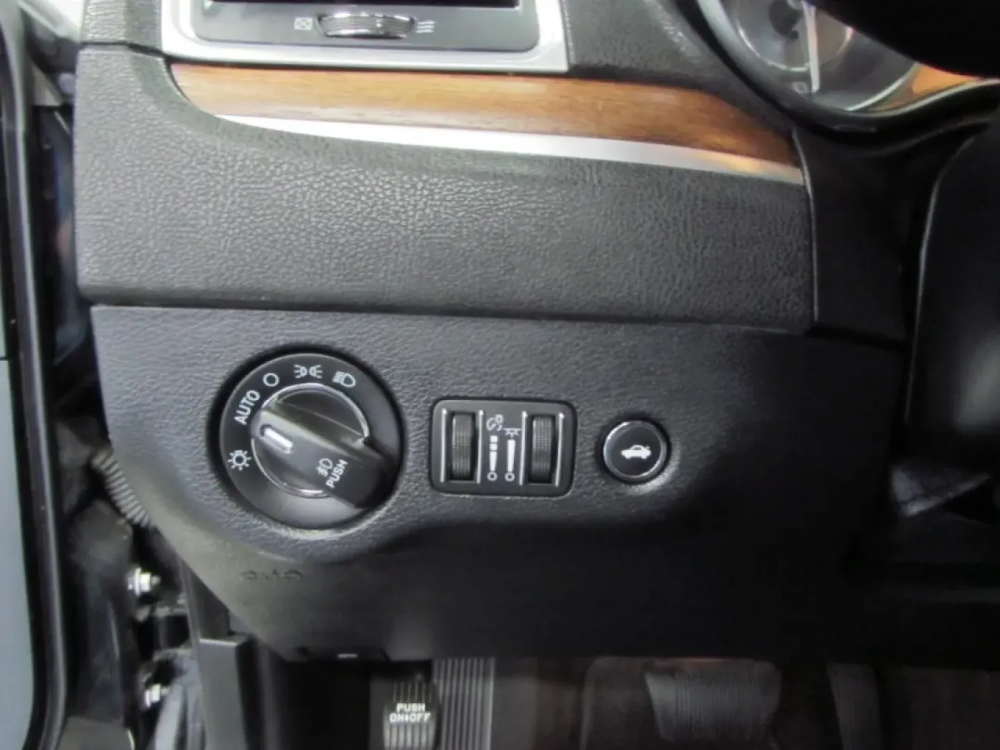 2018 /Black Chrysler 300 C (2C3CCAPT8JH) with an Other engine, Automatic transmission, located at 12830 Highway 21, De Soto, MO, 63020, (636) 337-7777, 38.153099, -90.573624 - Looking for a spacious and luxurious sedan that perfectly balances comfort and performance? The 2018 Chrysler 300C is the ideal choice for those who appreciate the finer things in life while still needing a reliable vehicle for daily commutes or weekend getaways. With its powerful 5.7L engine and re - Photo#12