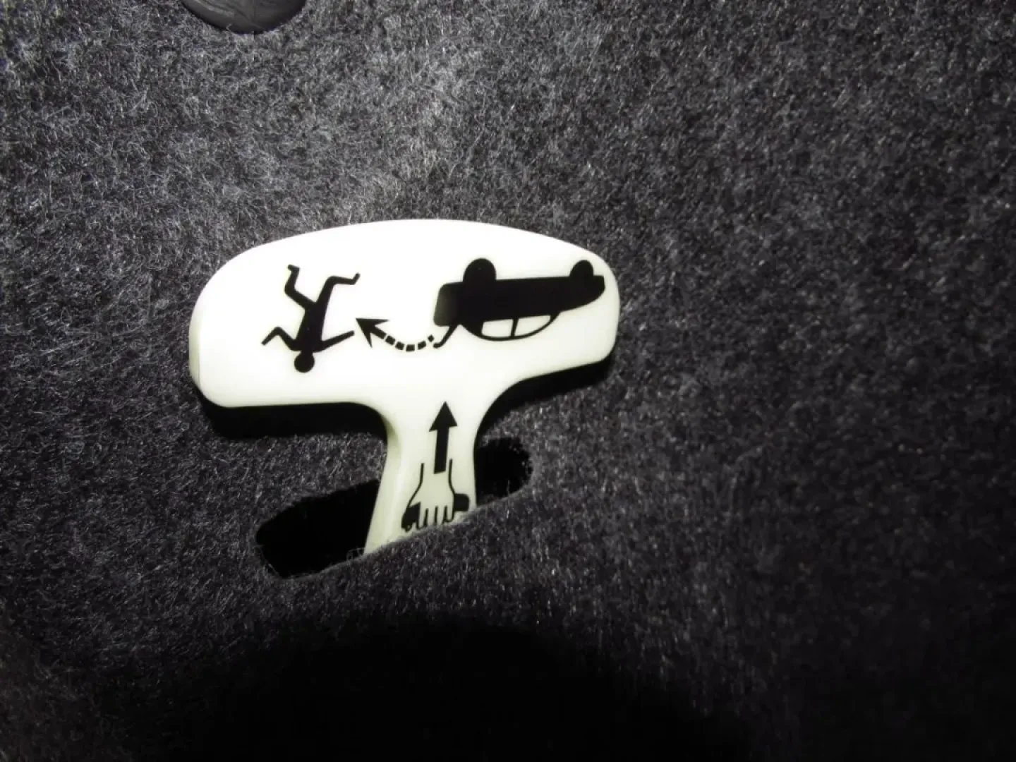 2018 /Black Chrysler 300 C (2C3CCAPT8JH) with an Other engine, Automatic transmission, located at 12830 Highway 21, De Soto, MO, 63020, (636) 337-7777, 38.153099, -90.573624 - Looking for a spacious and luxurious sedan that perfectly balances comfort and performance? The 2018 Chrysler 300C is the ideal choice for those who appreciate the finer things in life while still needing a reliable vehicle for daily commutes or weekend getaways. With its powerful 5.7L engine and re - Photo#25