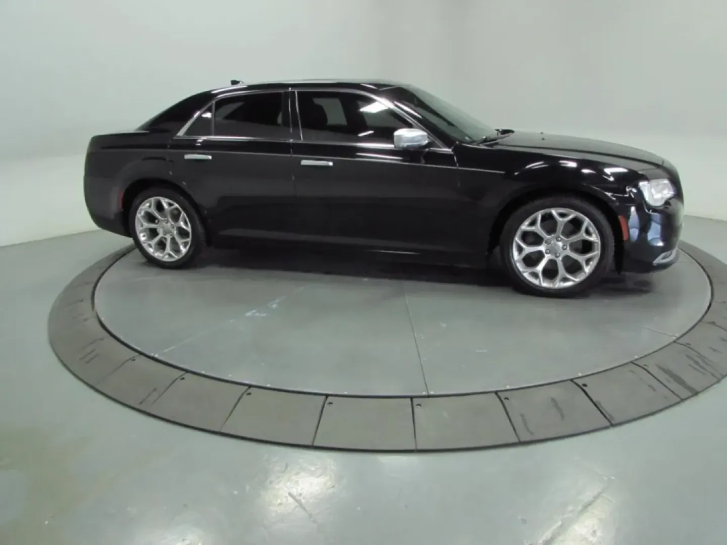 2018 /Black Chrysler 300 C (2C3CCAPT8JH) with an Other engine, Automatic transmission, located at 12830 Highway 21, De Soto, MO, 63020, (636) 337-7777, 38.153099, -90.573624 - Looking for a spacious and luxurious sedan that perfectly balances comfort and performance? The 2018 Chrysler 300C is the ideal choice for those who appreciate the finer things in life while still needing a reliable vehicle for daily commutes or weekend getaways. With its powerful 5.7L engine and re - Photo#3