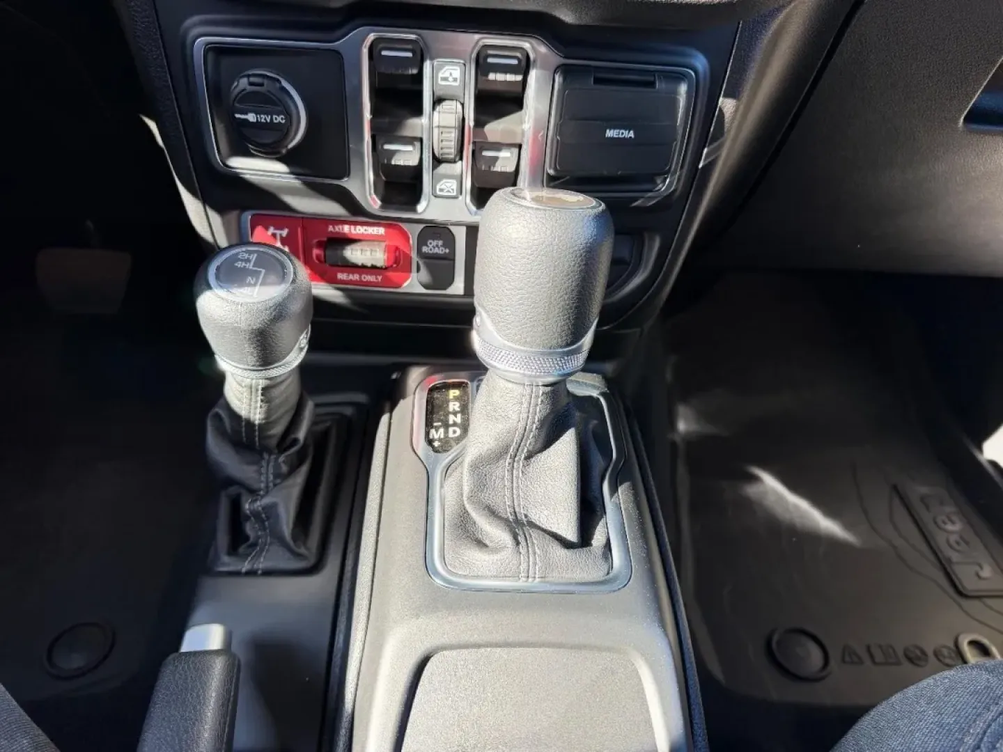 2026 /Black Cloth Jeep Wrangler Willys (1C4RJXDG6TW) with an 3.6L V6 engine, 6A transmission, located at 970 Woodlawn Dr., Farmington, MO, 63640, (573) 431-7800, 37.825642, -90.468674 - **Adventure Awaits with the 2026 Jeep Wrangler Willys Perfect for Weekend Explorations!**<br /> <br /> Are you ready to take your weekend getaways to the next level? Look no further than the 2026 Jeep Wrangler Willys, the quintessential off-road vehicle that promises to elevate your adventures. Wit - Photo#16