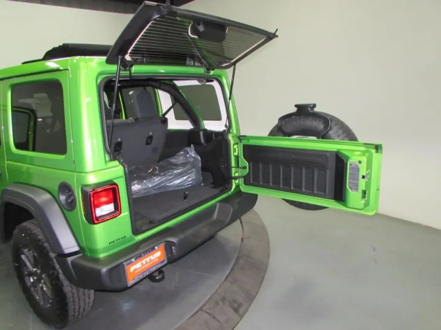 2026 /Black Jeep Wrangler Sport S (1C4PJXDG1TW) with an Other engine, located at 12830 Highway 21, De Soto, MO, 63020, (636) 337-7777, 38.153099, -90.573624 - ### Adventure Awaits with the 2026 Jeep Wrangler at Pettus CDJR DeSoto!<br /> <br /> Are you ready to take your adventures to the next level? Whether you're exploring the rugged trails of the Ozarks or simply navigating the streets of De Soto, MO, the 2026 Jeep Wrangler is your perfect companion for - Photo#26