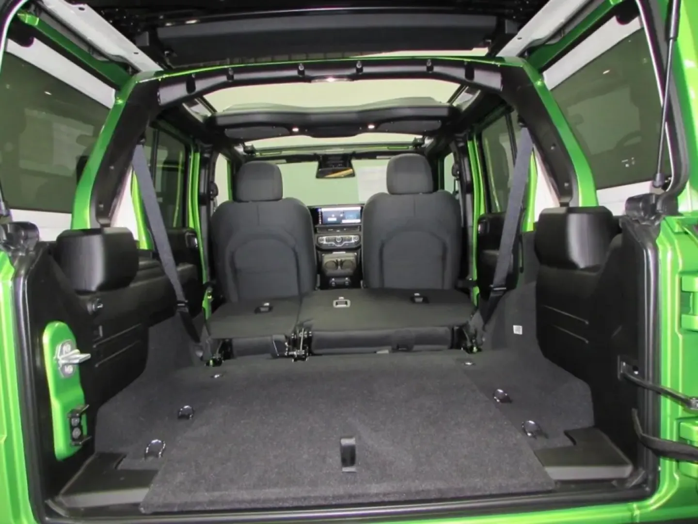 2026 /Black Jeep Wrangler Sport S (1C4PJXDG1TW) with an Other engine, located at 12830 Highway 21, De Soto, MO, 63020, (636) 337-7777, 38.153099, -90.573624 - ### Adventure Awaits with the 2026 Jeep Wrangler at Pettus CDJR DeSoto!<br /> <br /> Are you ready to take your adventures to the next level? Whether you're exploring the rugged trails of the Ozarks or simply navigating the streets of De Soto, MO, the 2026 Jeep Wrangler is your perfect companion for - Photo#28