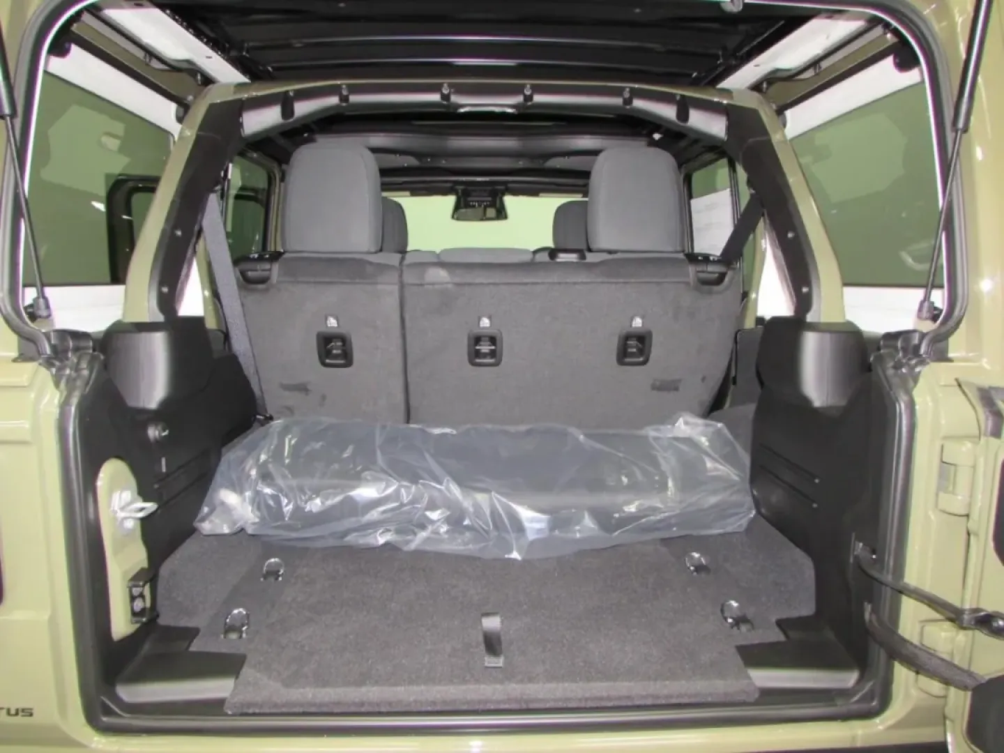 2026 /Black Jeep Wrangler Sport S (1C4PJXDG3TW) with an Other engine, located at 12830 Highway 21, De Soto, MO, 63020, (636) 337-7777, 38.153099, -90.573624 - **Explore Adventure with the 2026 Jeep Wrangler at Pettus CDJR DeSoto!**<br /> <br /> Are you ready to embark on your next adventure? Whether you're navigating city streets or tackling rugged trails, the 2026 Jeep Wrangler is the perfect companion for those who crave exploration and excitement. With - Photo#28