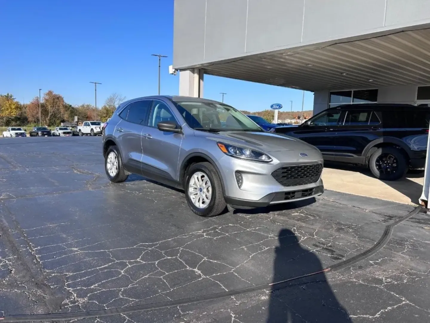 2022 /Dark Earth Gray Cloth Ford Escape SE (1FMCU9G63NU) with an 1.5L EcoBoost engine, Automatic transmission, located at 141 Commercial Dr, Fredericktown, MO, 63645, (573) 783-6432, 37.570087, -90.320648 - ### Discover Your Next Adventure with the 2022 Ford Escape SE at Pettus Ford Fredericktown!<br /> <br /> Are you searching for an SUV that seamlessly blends style, comfort, and performance? Look no further than the 2022 Ford Escape SE, now available at Pettus Ford Fredericktown. This versatile vehic - Photo#0