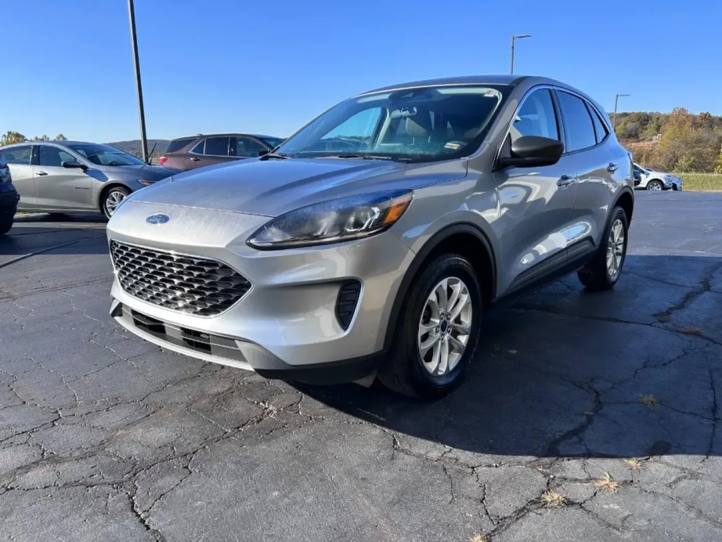 2022 /Dark Earth Gray Cloth Ford Escape SE (1FMCU9G63NU) with an 1.5L EcoBoost engine, Automatic transmission, located at 141 Commercial Dr, Fredericktown, MO, 63645, (573) 783-6432, 37.570087, -90.320648 - ### Discover Your Next Adventure with the 2022 Ford Escape SE at Pettus Ford Fredericktown!<br /> <br /> Are you searching for an SUV that seamlessly blends style, comfort, and performance? Look no further than the 2022 Ford Escape SE, now available at Pettus Ford Fredericktown. This versatile vehic - Photo#6