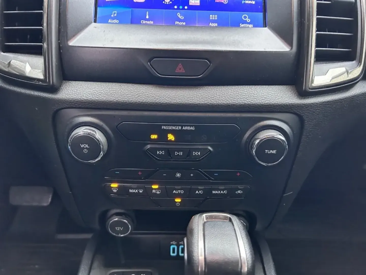 2021 /Ebony Leather Trimmed Ford Ranger XLT Tremor (1FTER4FH7ML) with an 2.3L EcoBoost engine, Automatic transmission, located at 141 Commercial Dr, Fredericktown, MO, 63645, (573) 783-6432, 37.570087, -90.320648 - **Elevate Your Adventures with the 2021 Ford Ranger Perfect for Weekend Warriors!**<br /> <br /> Are you ready to upgrade your weekend getaways or daily drives? Whether you're hauling gear to the great outdoors or navigating the bustling streets of Fredericktown, the 2021 Ford Ranger is your ideal - Photo#14