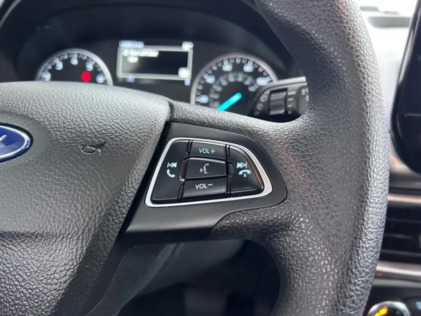 2021 /Ebony Black Cloth Ford EcoSport SE (MAJ3S2GE2MC) with an 1.0L EcoBoost engine, Automatic transmission, located at 141 Commercial Dr, Fredericktown, MO, 63645, (573) 783-6432, 37.570087, -90.320648 - Discover the perfect blend of style, efficiency, and versatility with the 2021 Ford EcoSport SE, now available at Pettus Ford Fredericktown. Whether you are commuting to work, shuttling kids to school, or embarking on weekend adventures, this compact SUV is designed to elevate your lifestyle. Locate - Photo#13