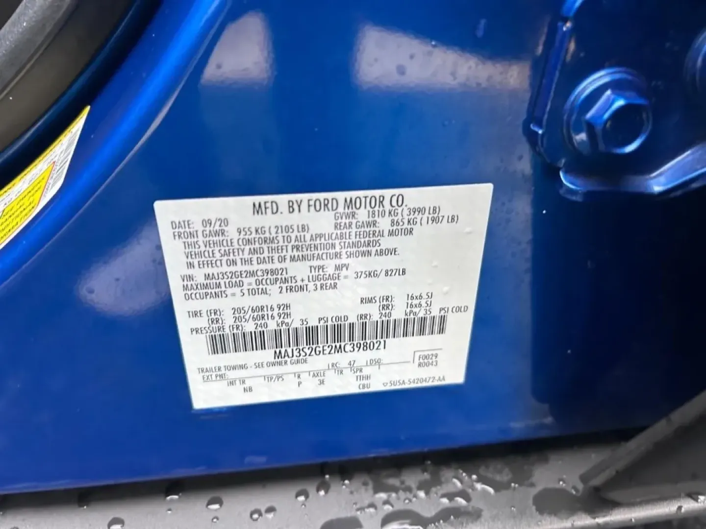 2021 /Ebony Black Cloth Ford EcoSport SE (MAJ3S2GE2MC) with an 1.0L EcoBoost engine, Automatic transmission, located at 141 Commercial Dr, Fredericktown, MO, 63645, (573) 783-6432, 37.570087, -90.320648 - Discover the perfect blend of style, efficiency, and versatility with the 2021 Ford EcoSport SE, now available at Pettus Ford Fredericktown. Whether you are commuting to work, shuttling kids to school, or embarking on weekend adventures, this compact SUV is designed to elevate your lifestyle. Locate - Photo#22